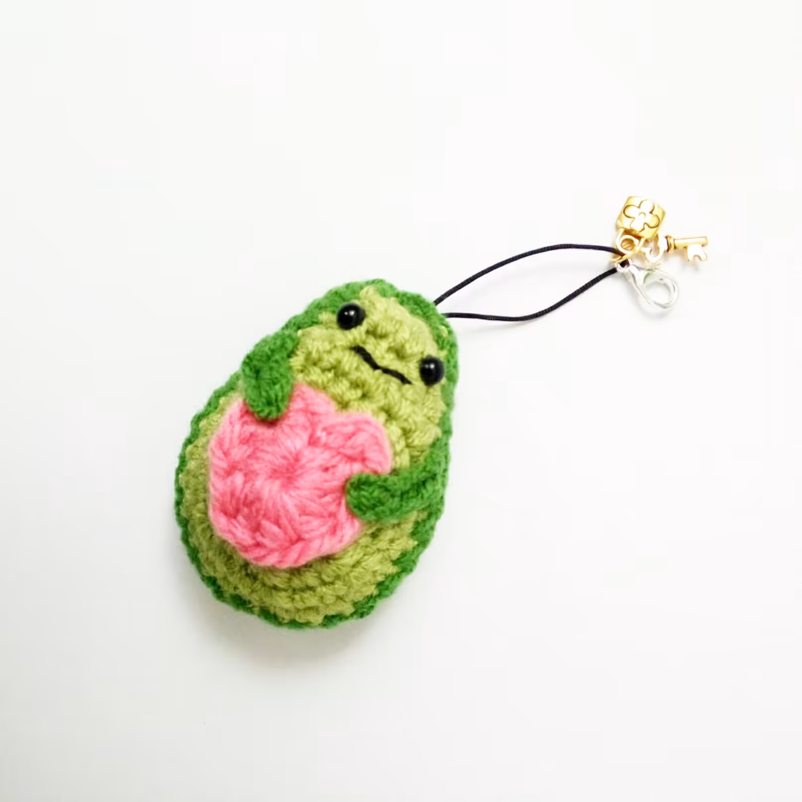 آویز جاکلیدی بافتنی دست باف طرح مینی آووکادو قلبی سفیرباف