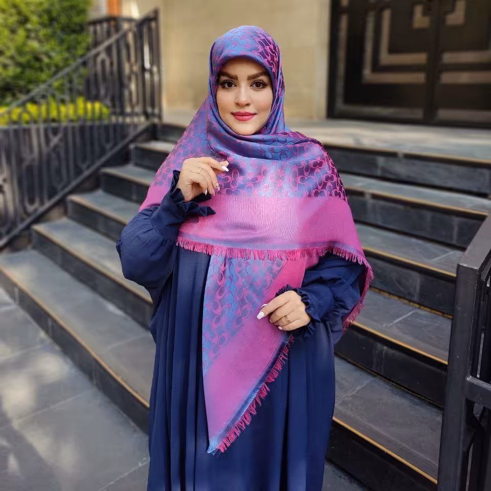 روسری نخ ابریشم ژاکارد دورو لمه دار وارداتی قواره 140 رنگ سرخابی بنفش ارسال رایگان