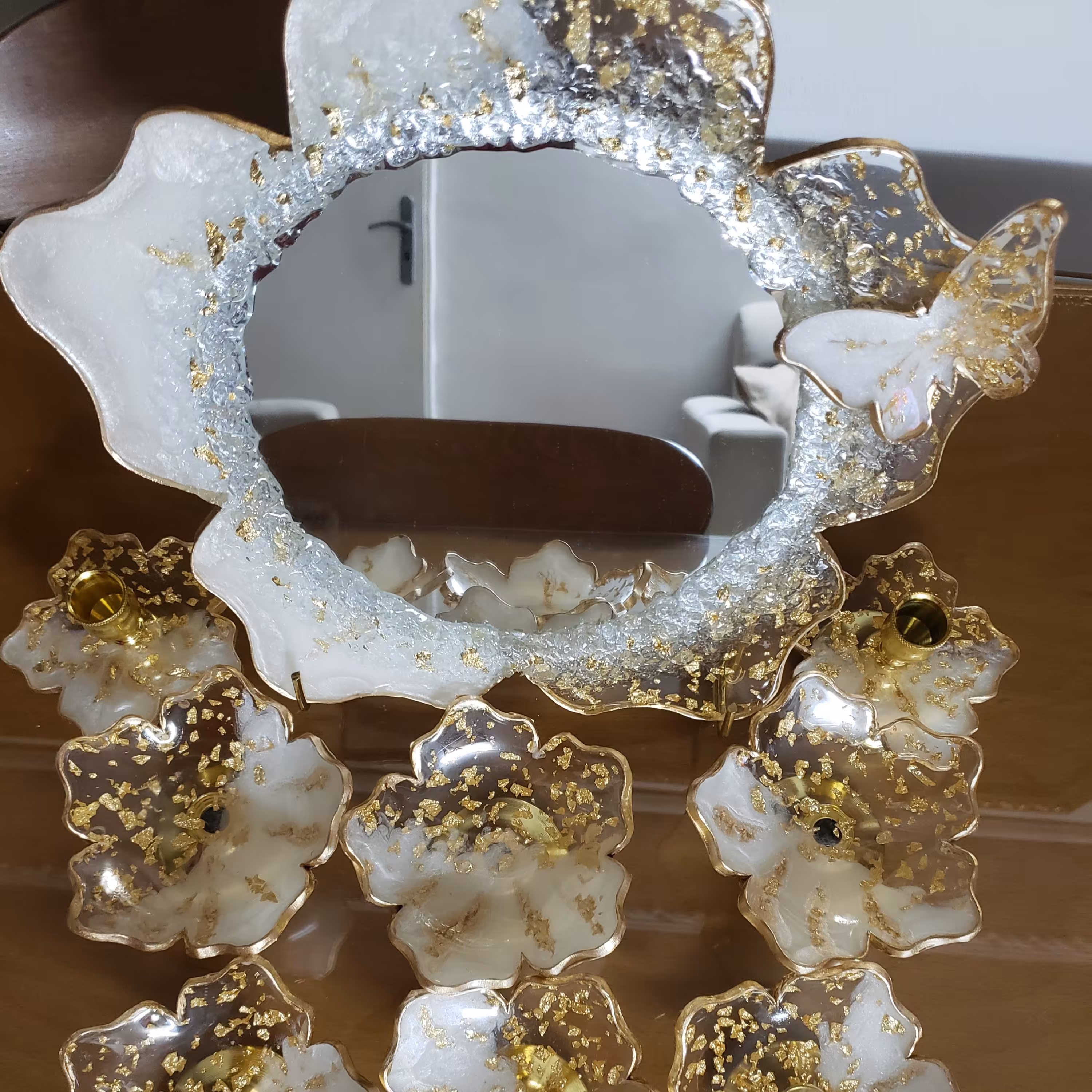 هفت سین رزینی همراه با آینه و جفت شمعدان