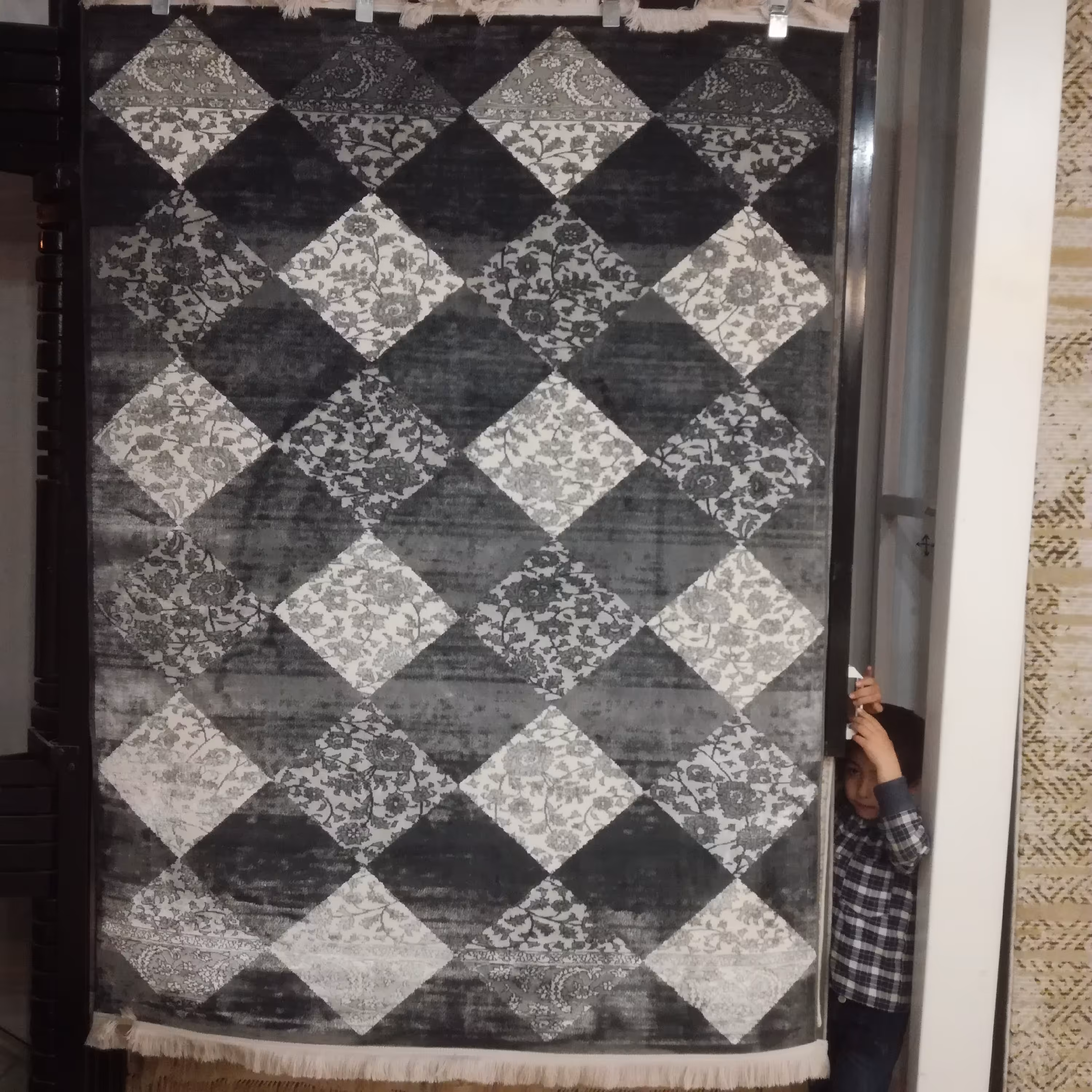 فرش ماشینی4 متری  پلی استر فانتزی وینتج  مدرن مناسب آشپزخانه و اتاق خواب  اتاق کودک