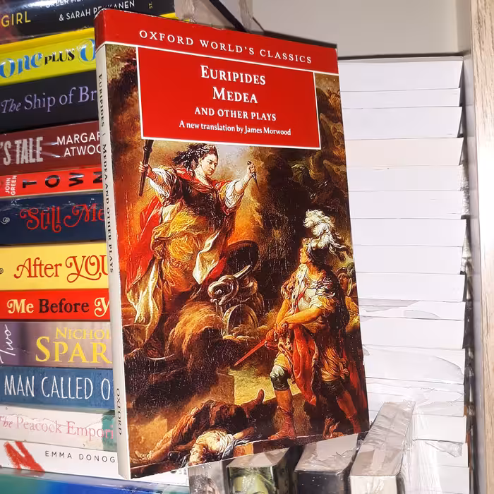 کتاب زبان اصلی Medea and Other Plays (نمایشنامه مده آ) - اثر اوریپیدس