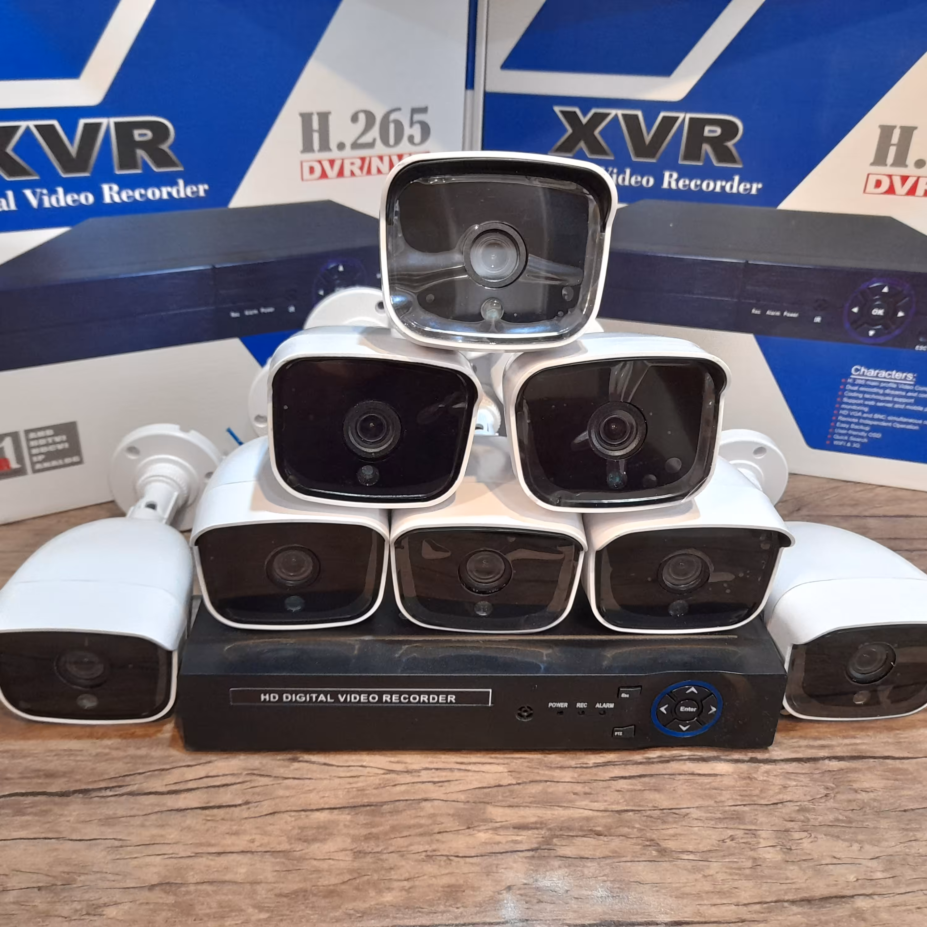 پک 8 دوربین مداربسته بالت 2 مگاپیکسلی