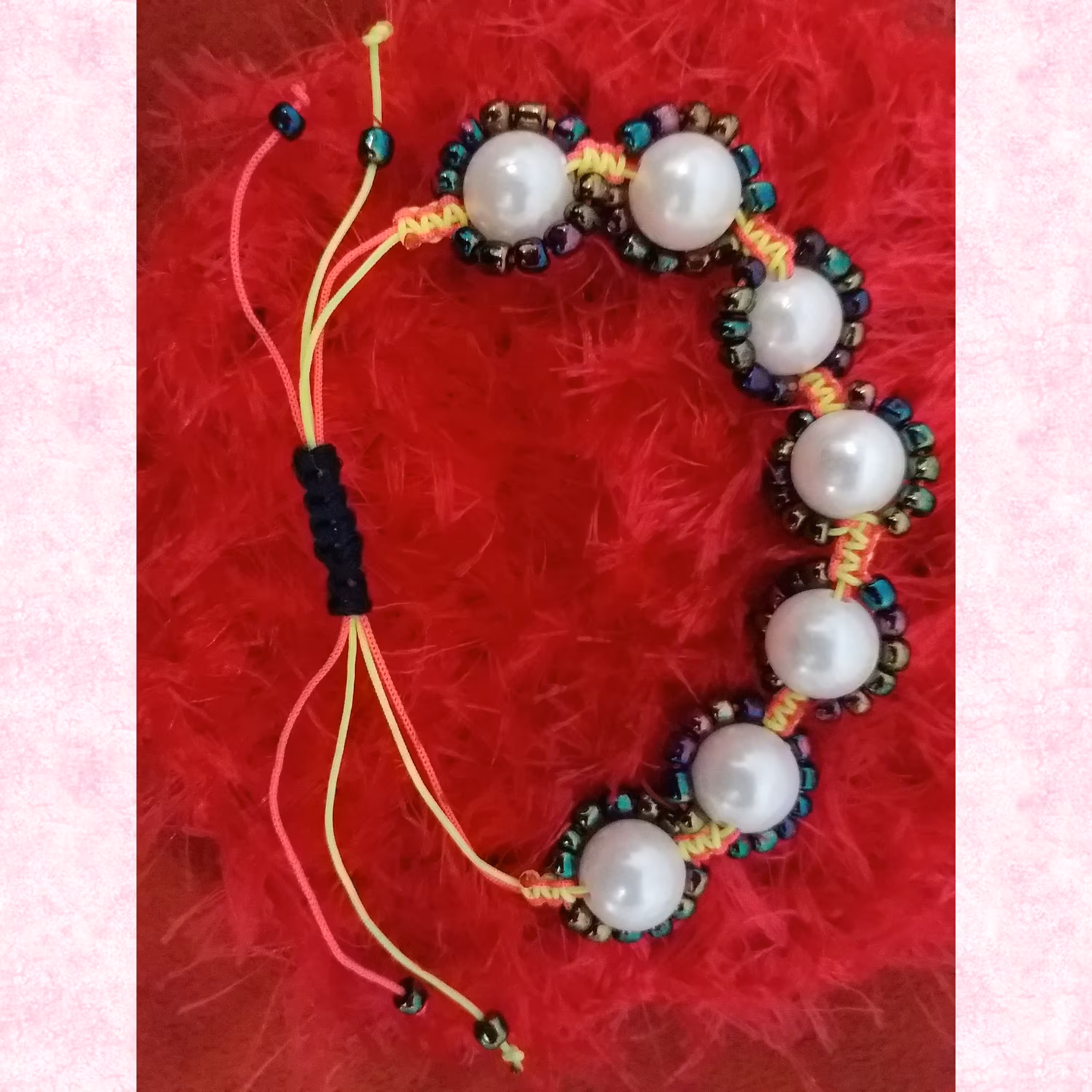 دستبند بافت مرواریدی