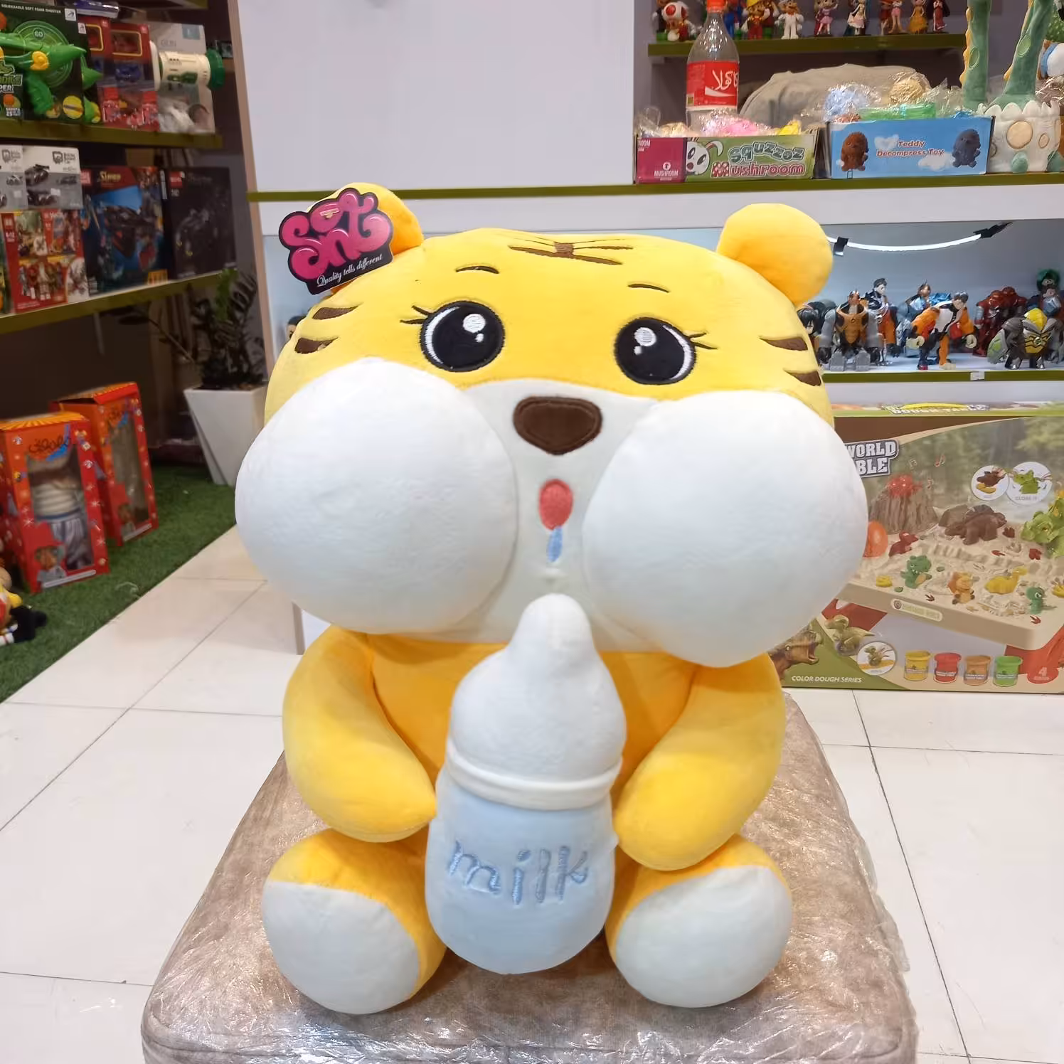 عروسک پلیشی ببر شیشه شیر بدست 37 سانتی سایز2