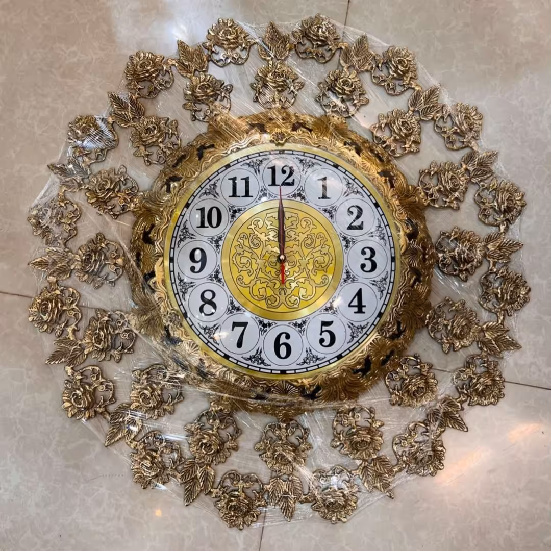 ساعت دیواری برنزی