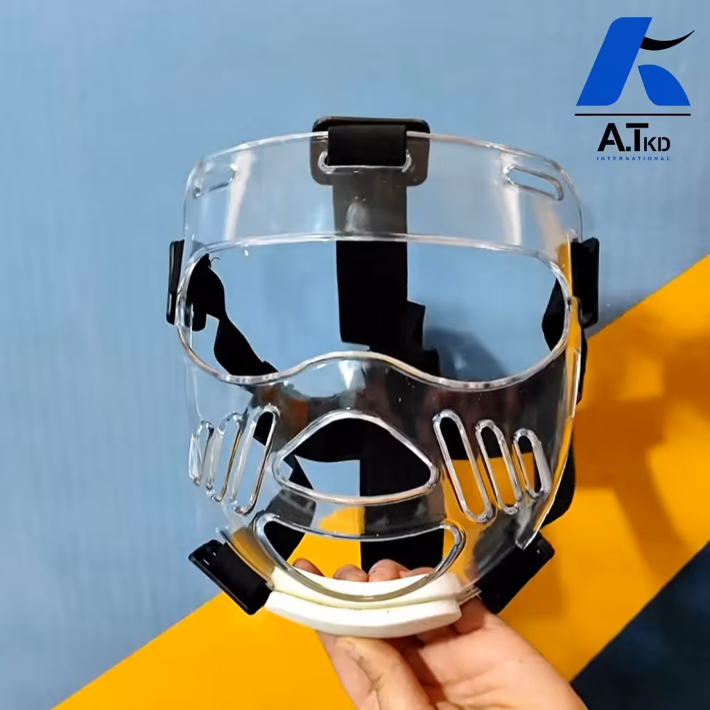 نقاب تکواندو کشی