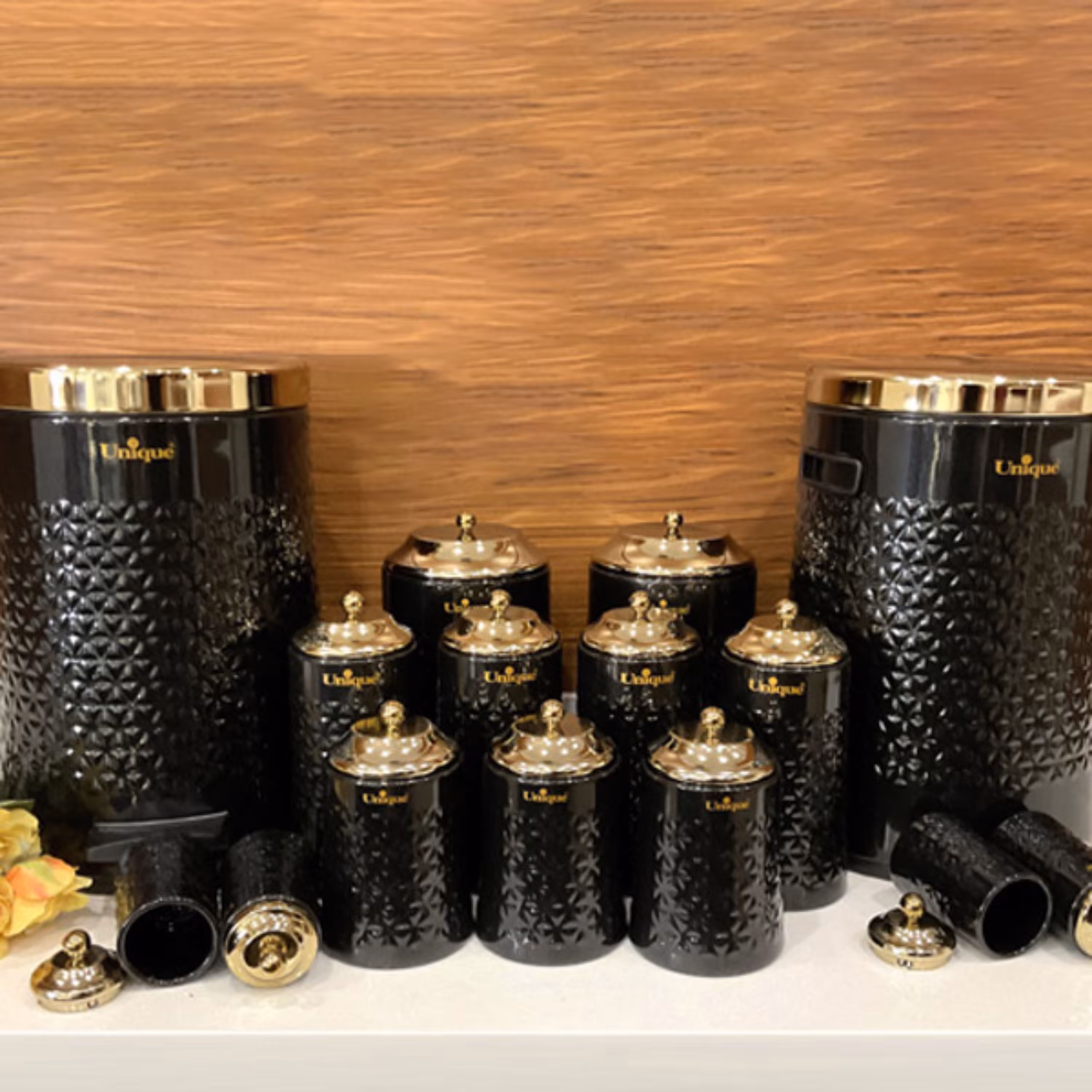 سرویس آشپزخانه 15 پارچه یونیک درب طلایی مدل گلکسی