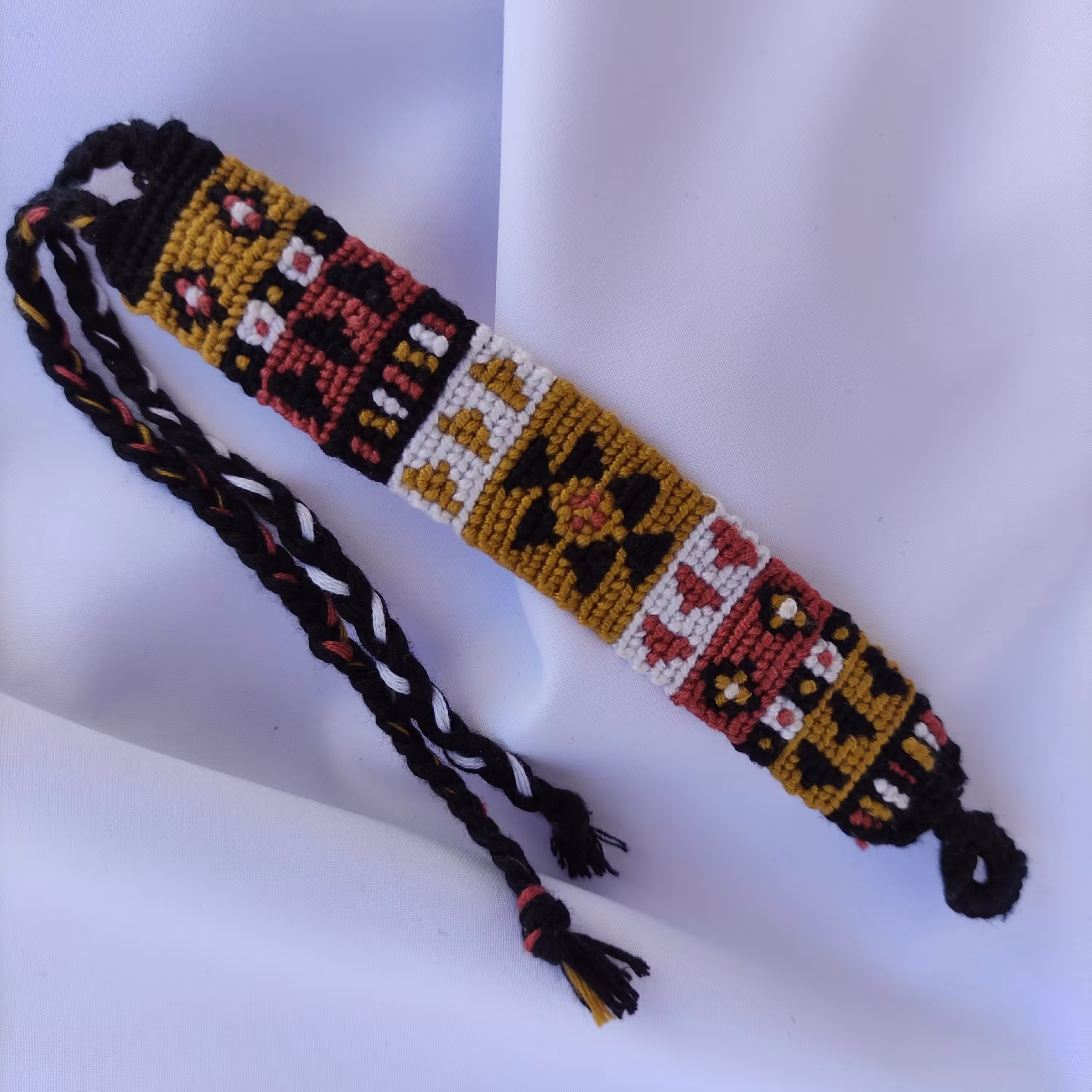 دستبند طرح کوچ