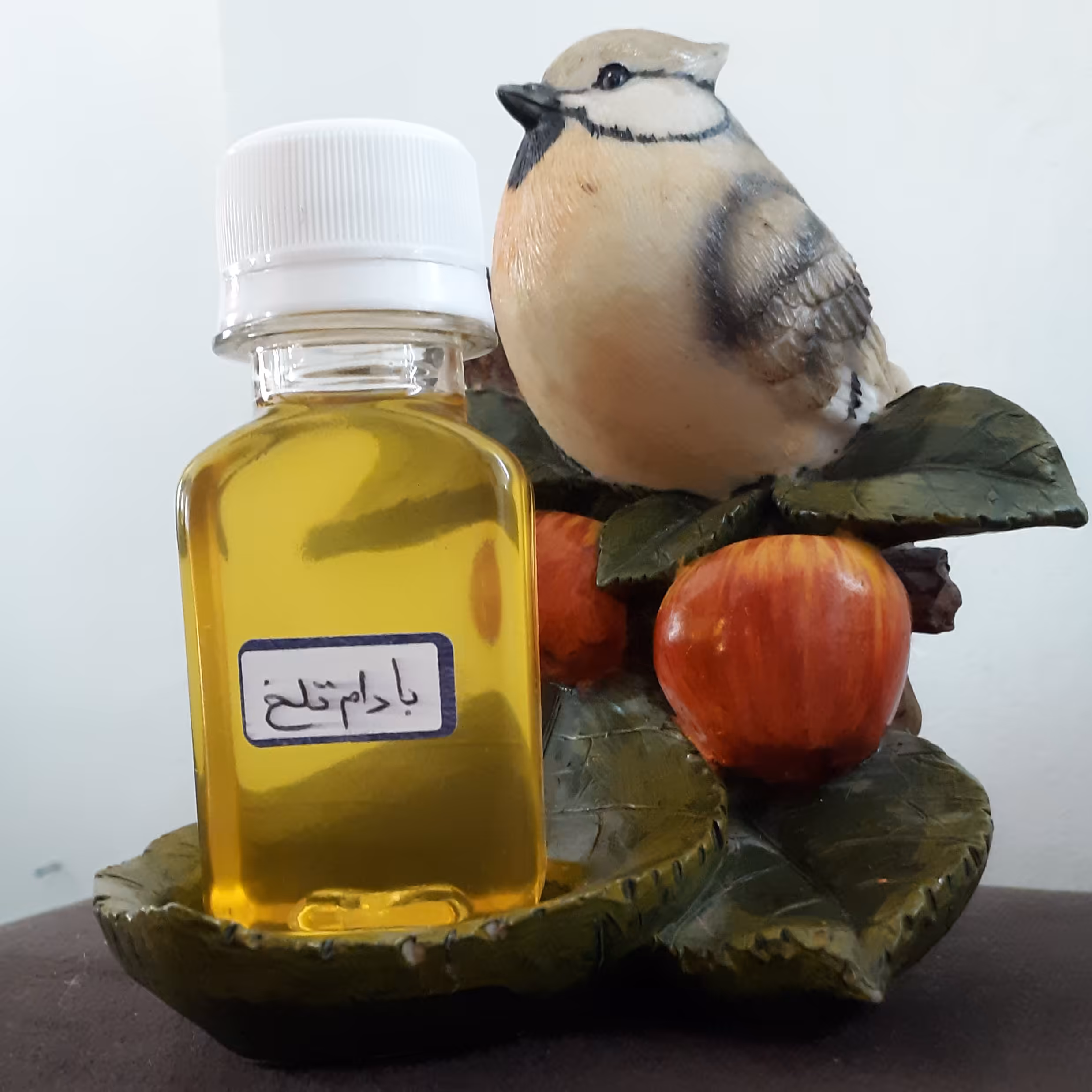 روغن بادام تلخ گلستان (60 سی سی)