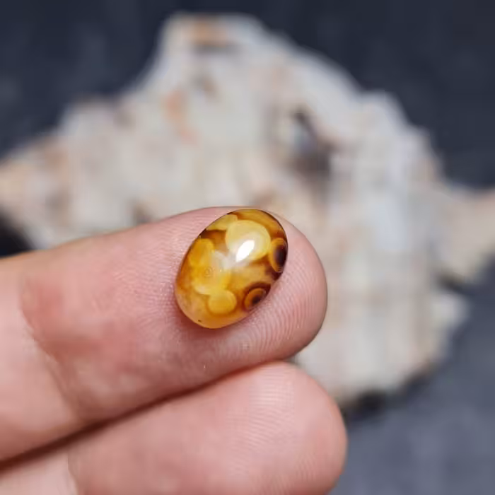  نگین سایز کوچک مینیاتوری فوق العاده زیبای سنگ عقیق باباقوری چند چشم معدنی خراسانی
کد 27954