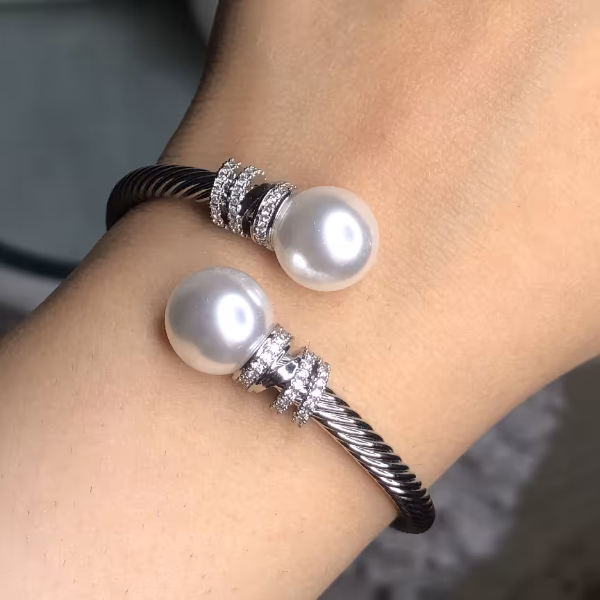 ست دستبند و انگشتر دو سر مروارید ترند رنگ ثابت بسیار با کیفیت