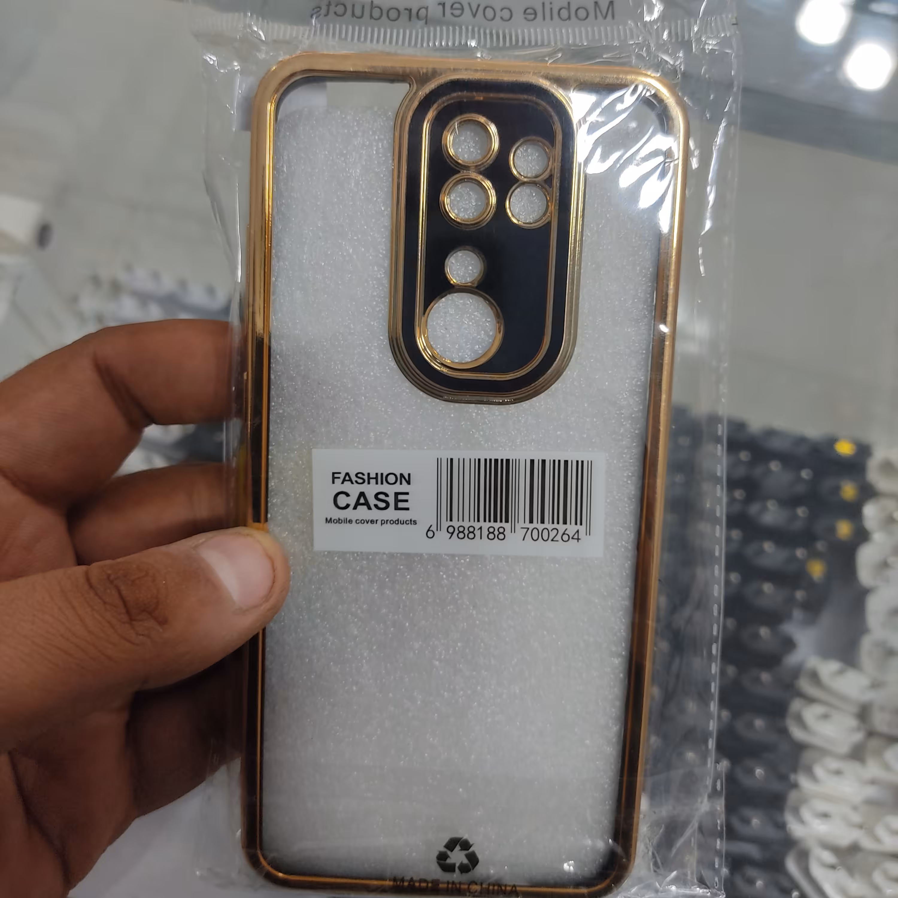 گارد دور طلایی NOTE 8 PRO سه