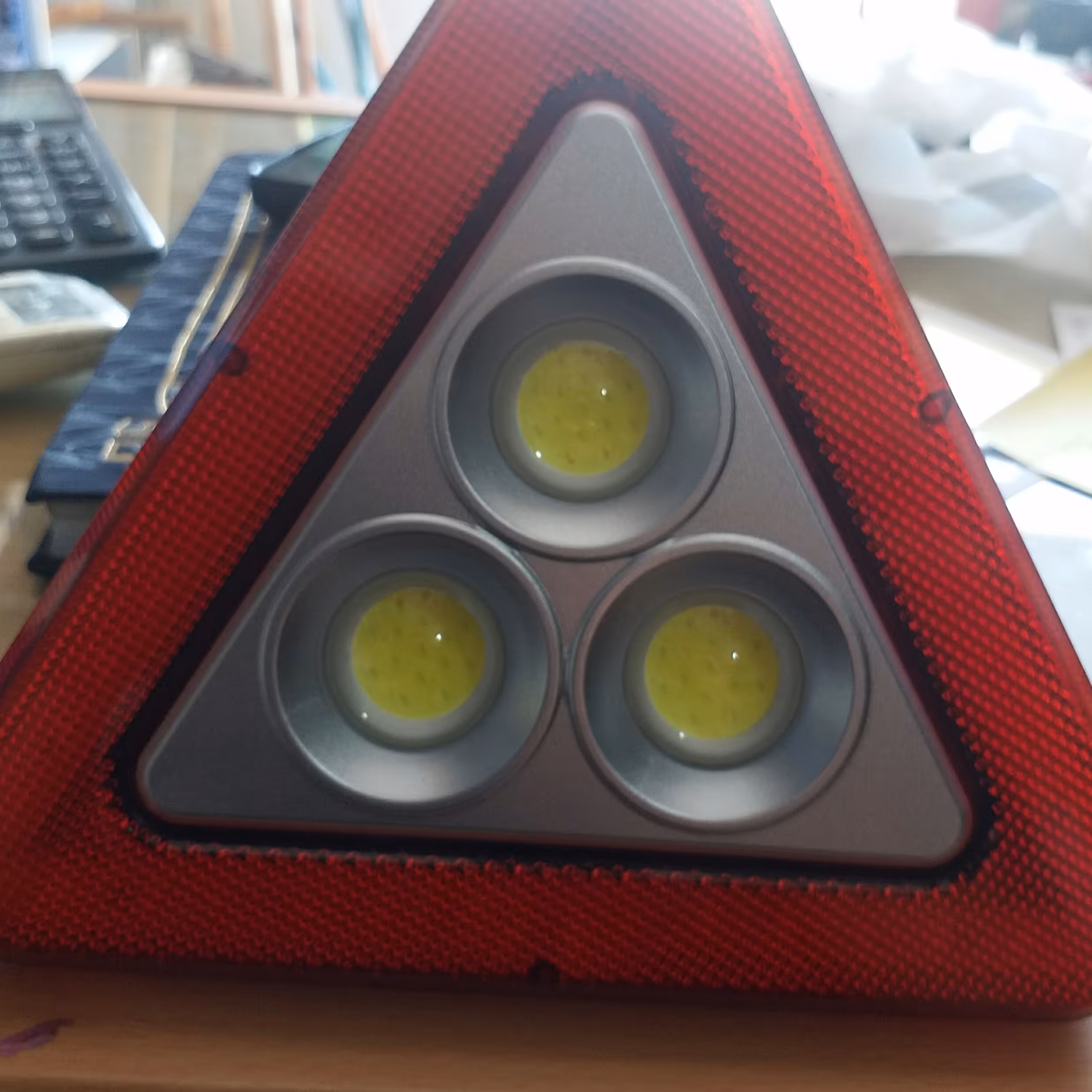 چراغ خطر هشدار دهنده