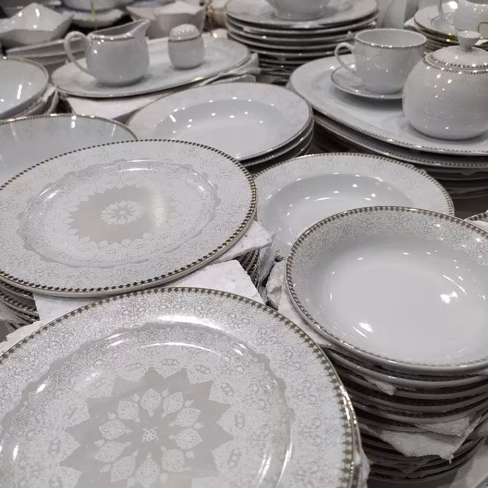 سرویس چینی پذیرایی 18نفره مقصود، 106پارچه