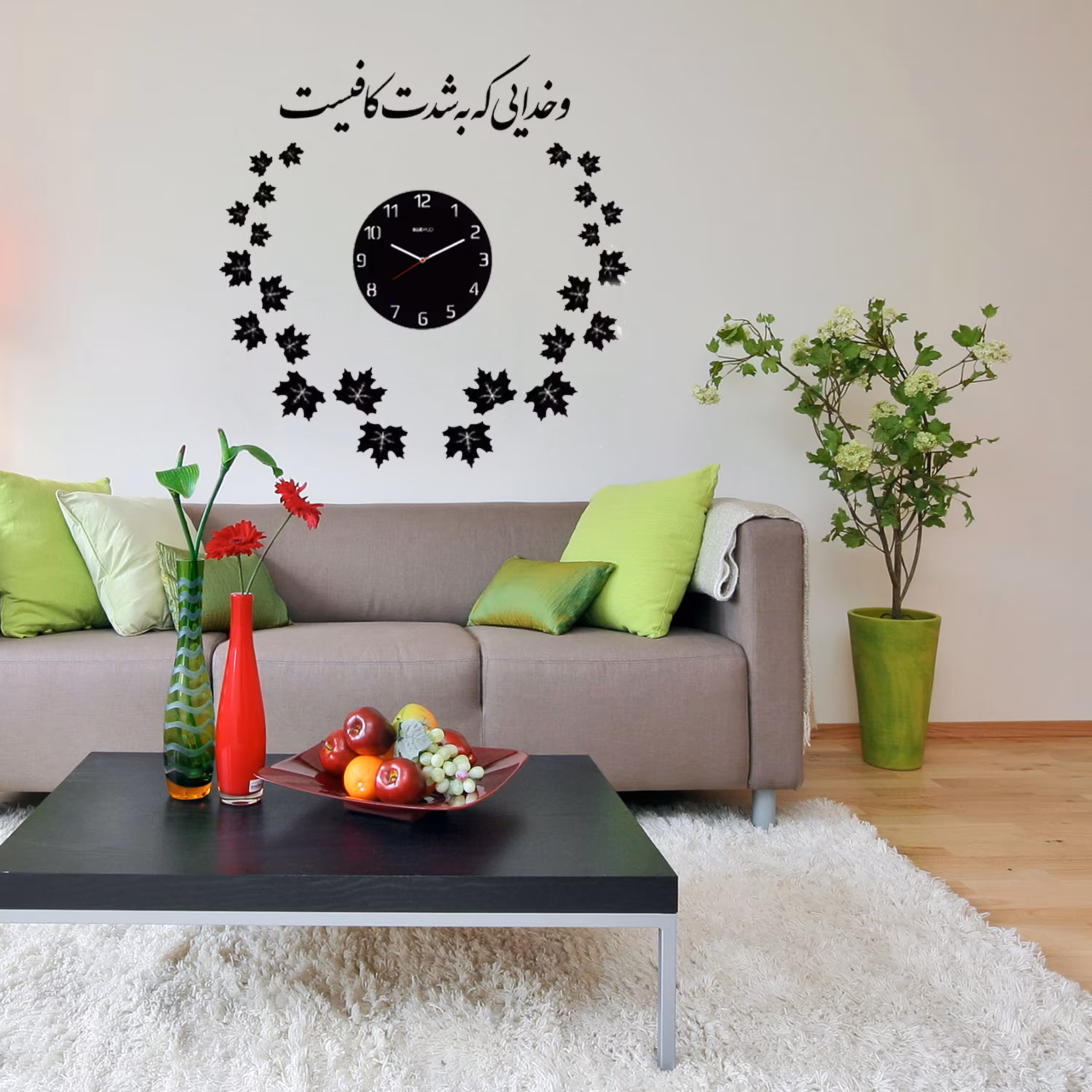 ساعت دیواری خدایی که به شدت کافیست