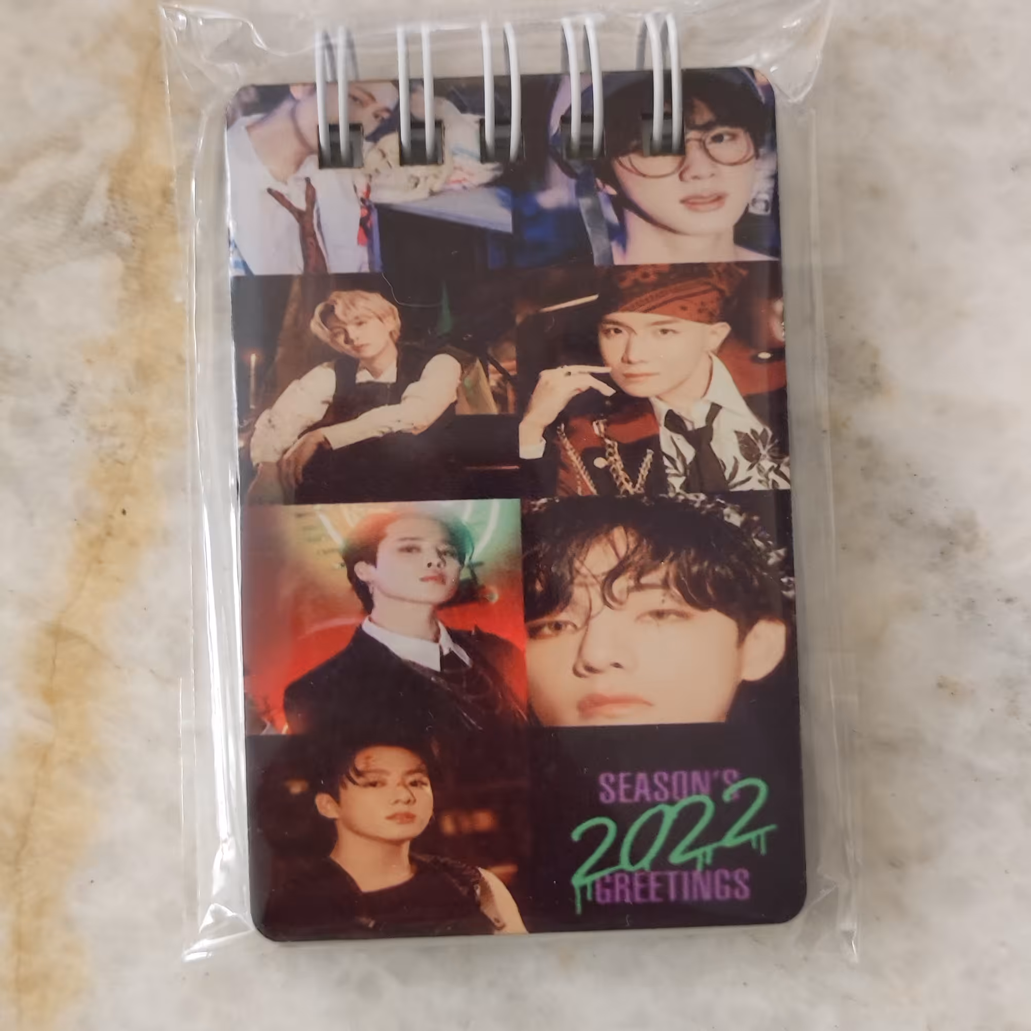 دفترچه یادداشت سیمی چوبی فانتزی سایز کوچک پنج و نیم در هشت با طرح بی تی با ارسال فوری7