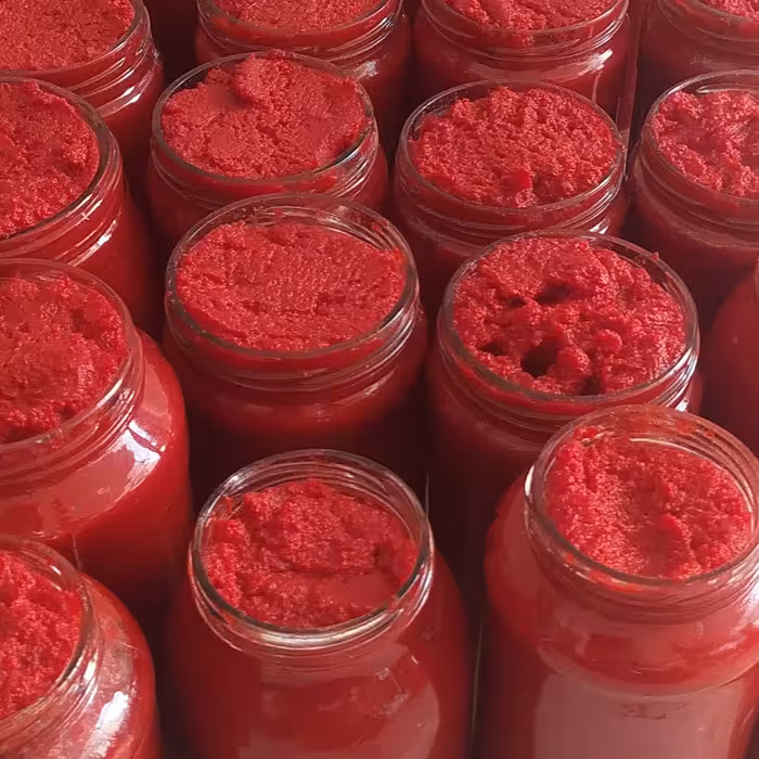 رب گوجه فرنگی خانگی با کیفیت  عالی با طعم لذیذ تازه و خوشمزه و خوشرنگ تبریز