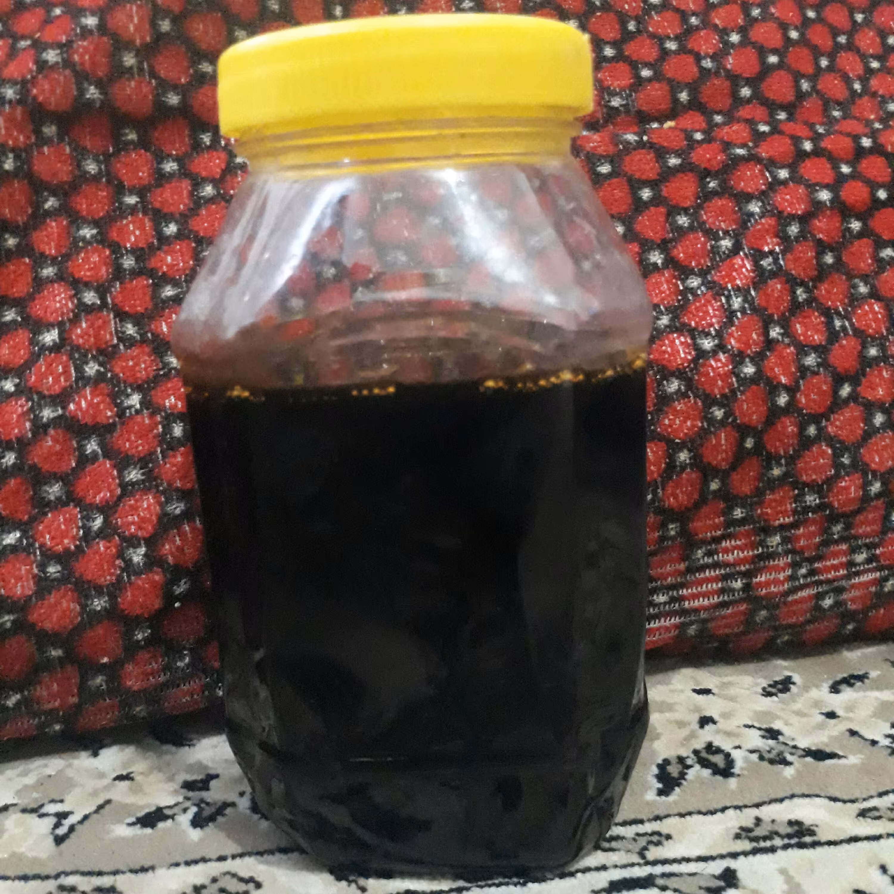 شیره خرمای آبادان صد در صد طبیعی  اصل.  1کیلویی.رنگ سیاه