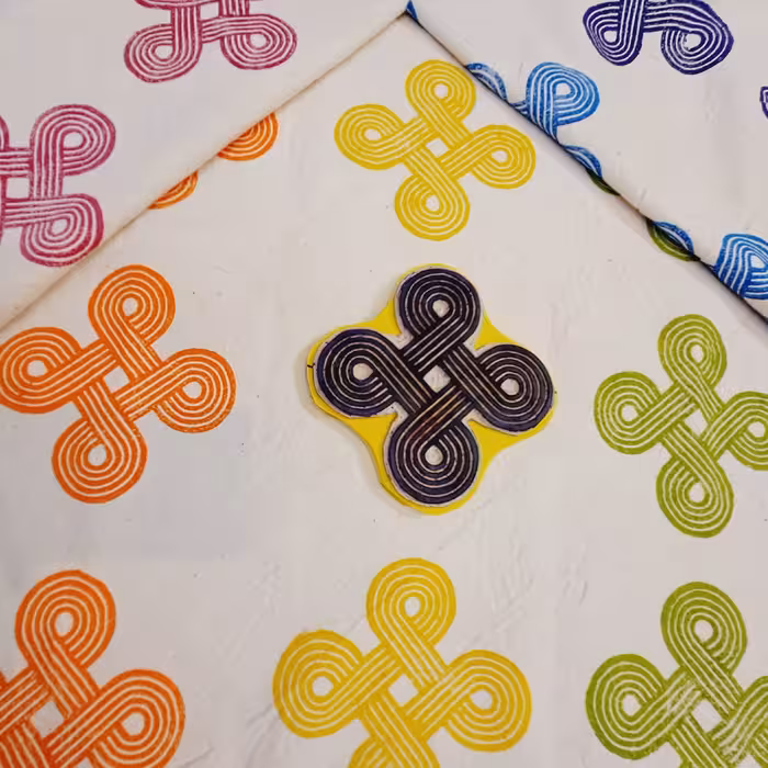 مهر دستساز لینولئوم طرح بینهایت بسیار زیبا برای چاپ پارچه