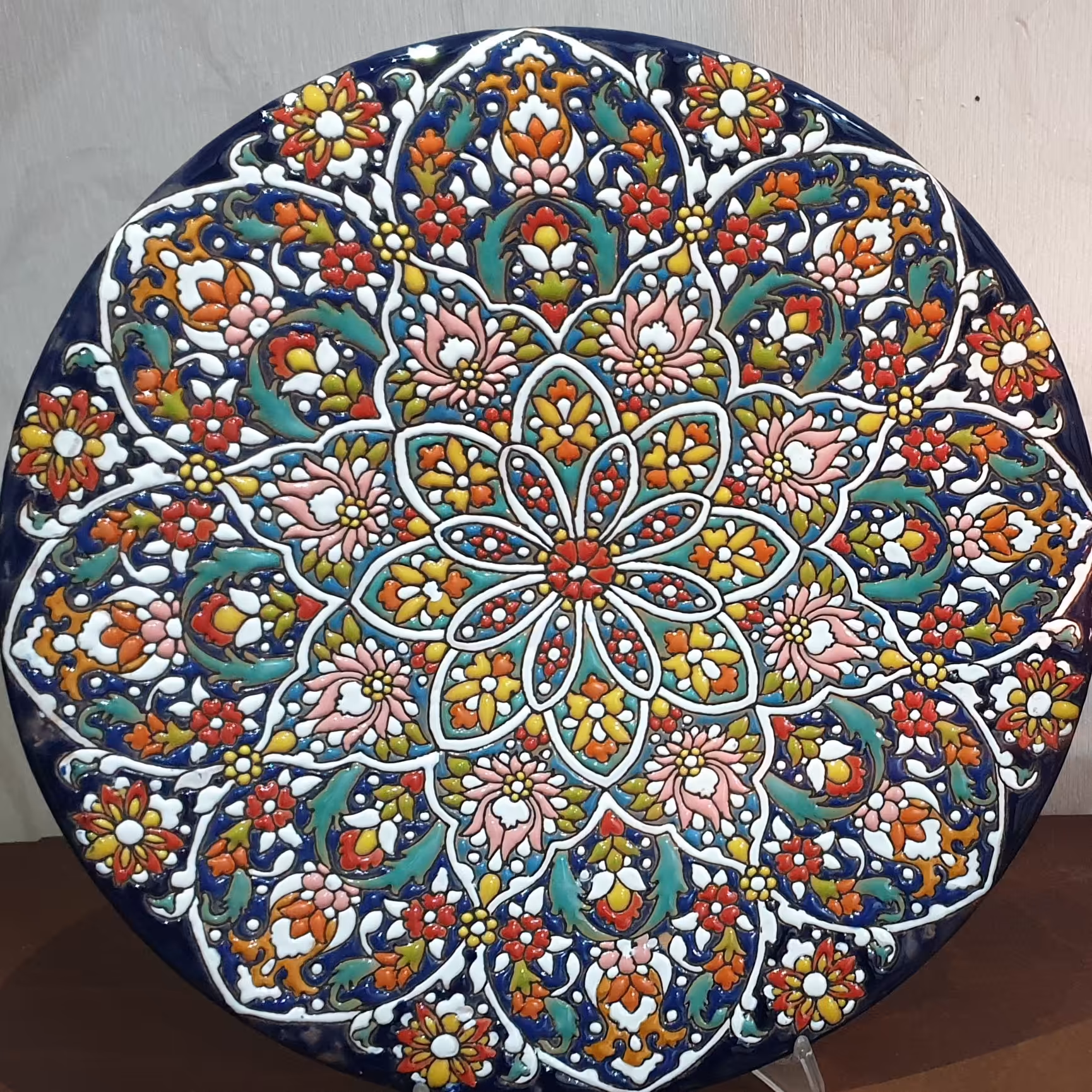بشقاب دیوارکوب سفالی میناکاری کد146