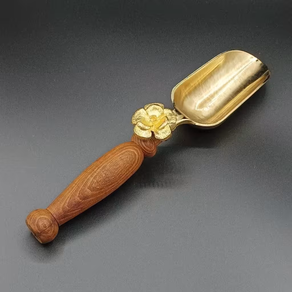 قاشق آجیل دسته چوب