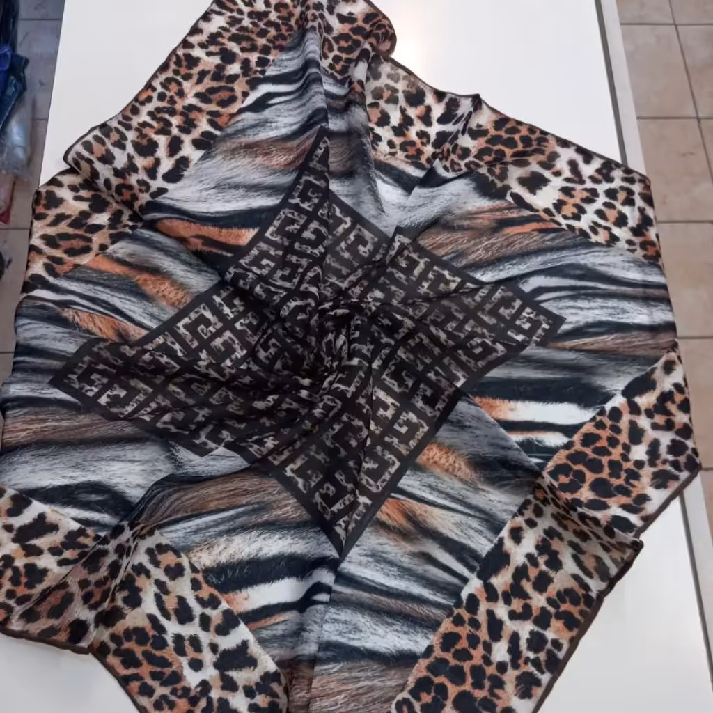 مینی اسکارف نخی دستدوز قواره 75 تک رنگ در 5 طرح