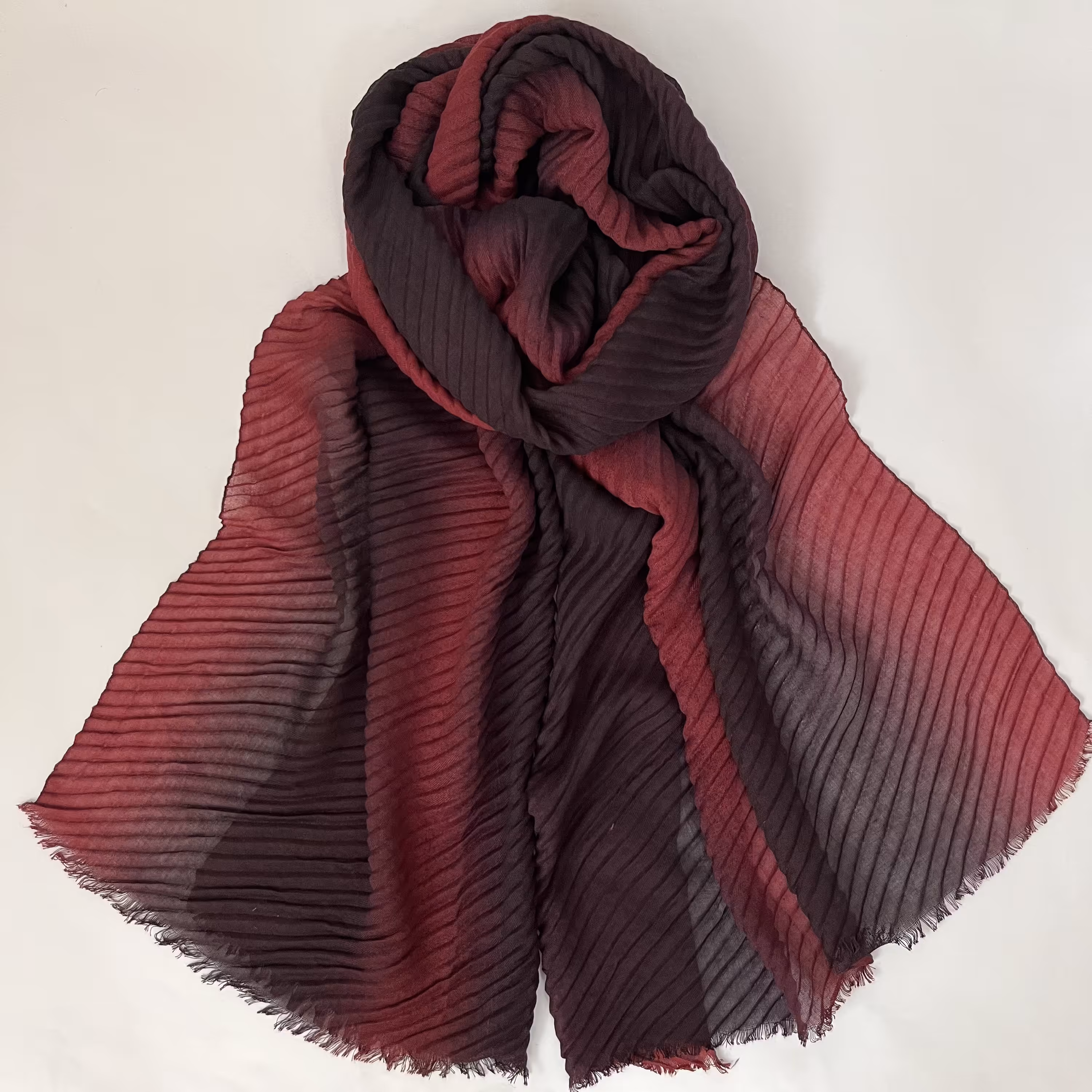 شال پلیسه طیفی قرمز و زرشکی  با کیفیت و بسیار خنک  ارسال رایگان قواره 200در 70