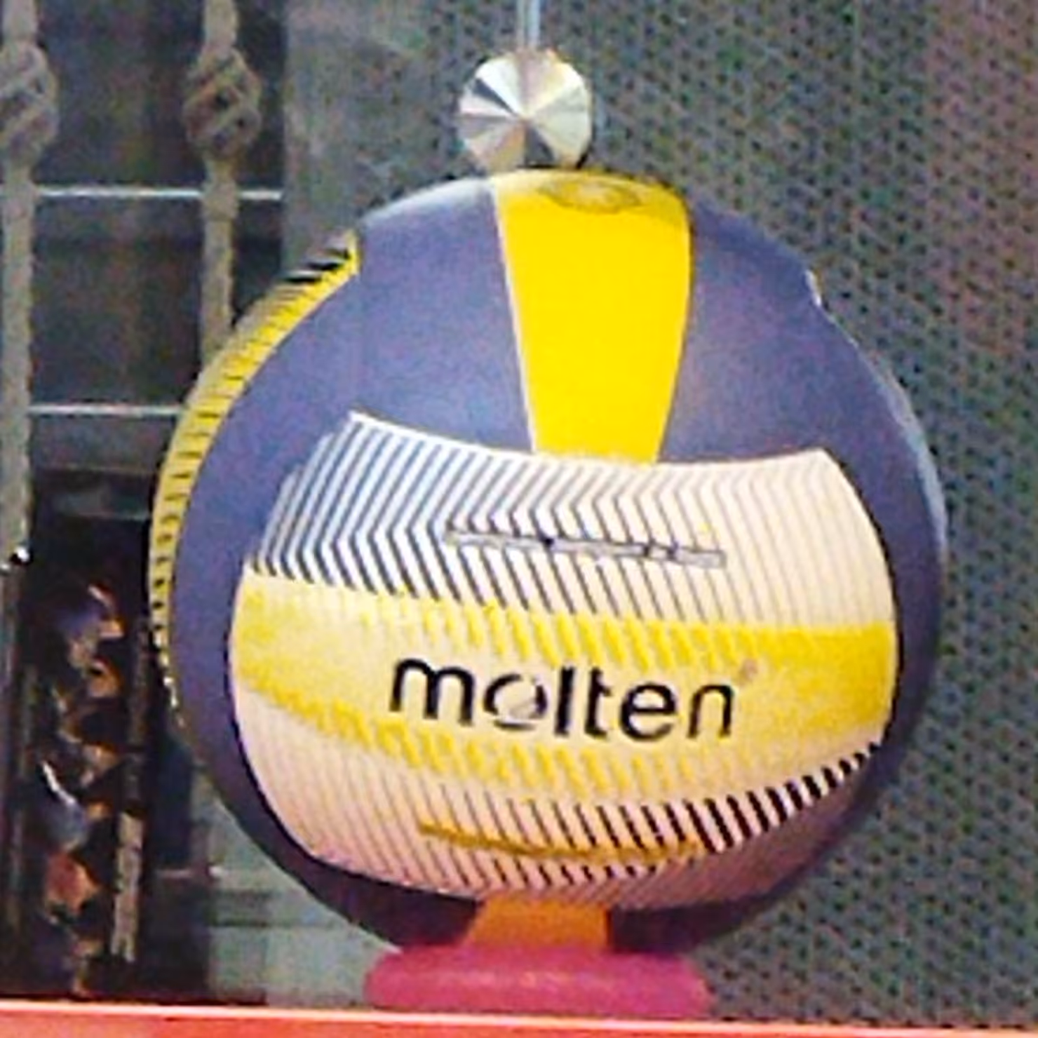 توپ والیبال مولتن