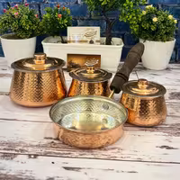 دیگ مسی چکشی  و 3 پارچه نوزادی مس