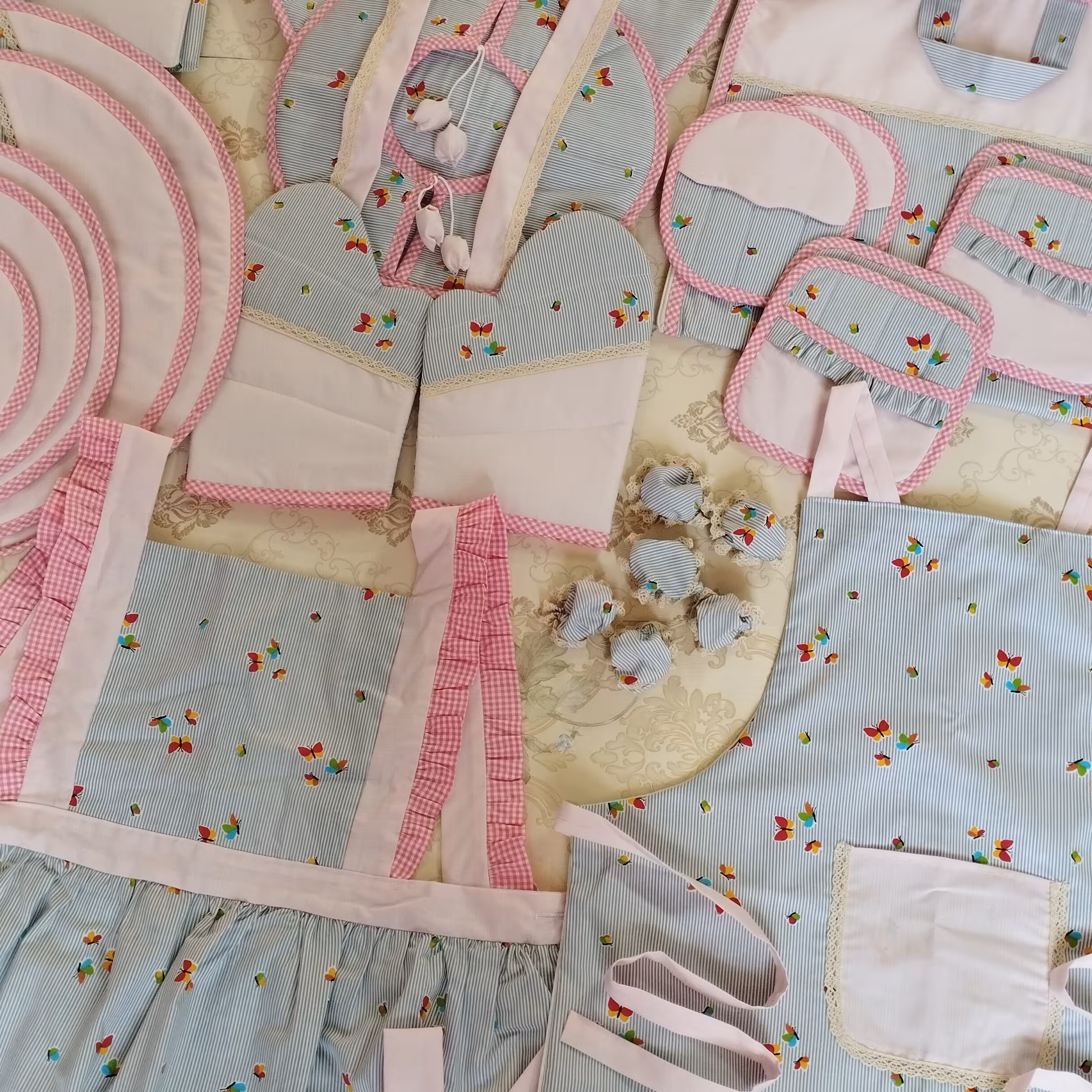 سرویس آشپزخانه.سفارشی.به انتخاب مشتری.پارچه تترون نخ.کیفیت عالی.تقریبا 25