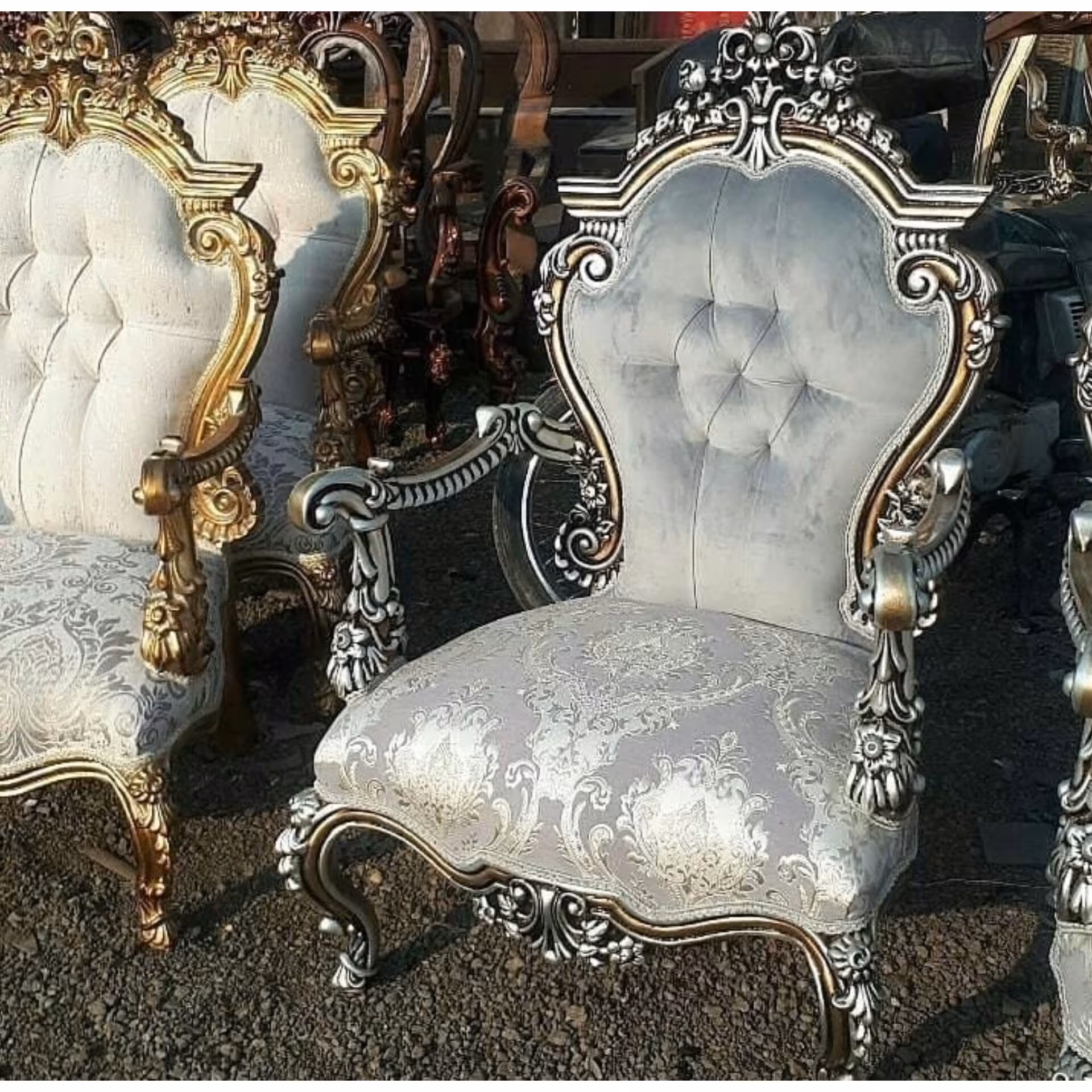 مبلمان مدل رومی...نشیمن9نفره و 7نفره  چوب راش  ترکیب رنگ بندی چوب و پارچه به سلیقه مشتری انجام میشود 