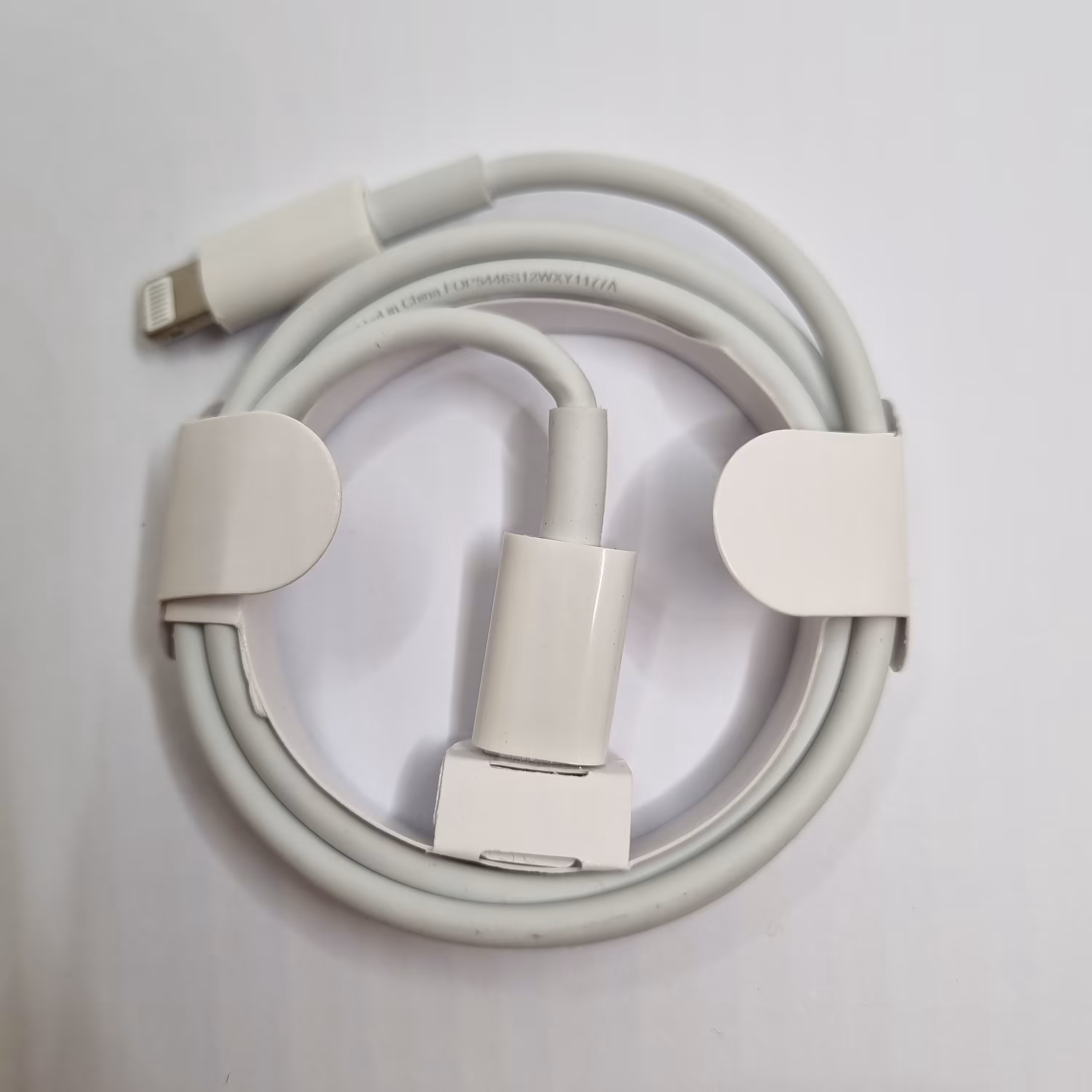 کابل اصلی آیفون  اپل  لایتنینگ  لیبل دار واردات مستقیم از دبی فست 