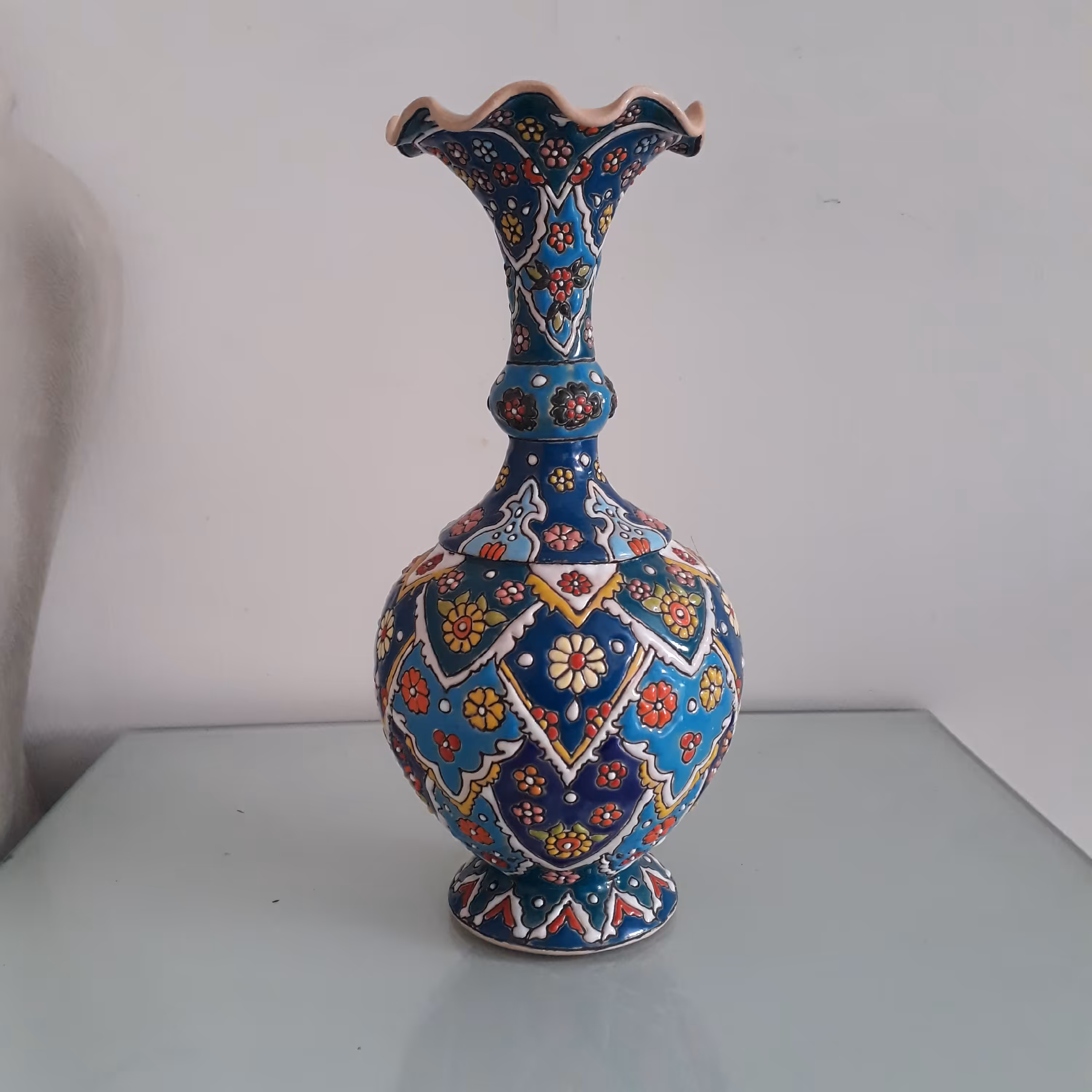 گلدان لبه چین میناکاری 