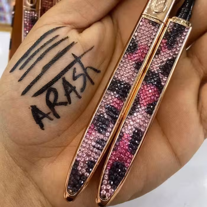 محصول آرایشی جدید خط چشم نگین دار