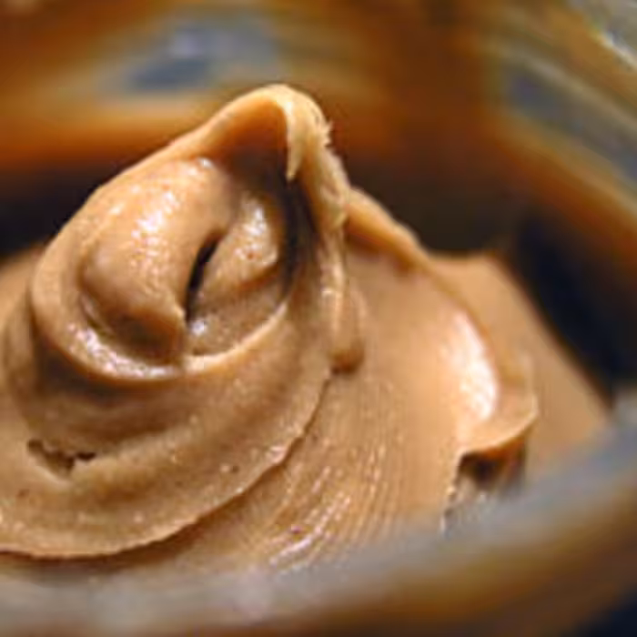 کره بادام زمینی تازه و درجه یک خالص بدون هیچ گونه افزودنی  500گرمی