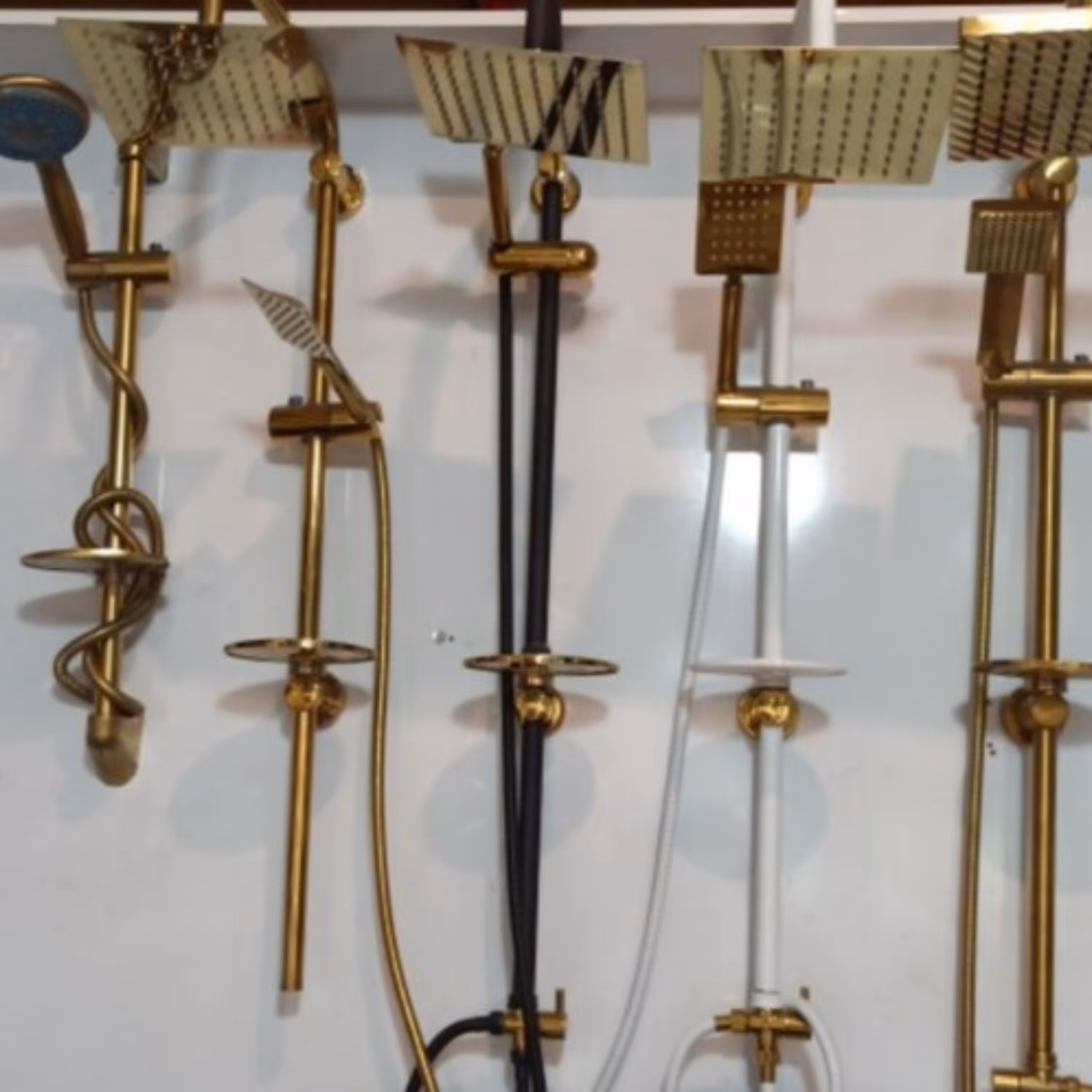 علم دوش دوکاره مشکی طلایی