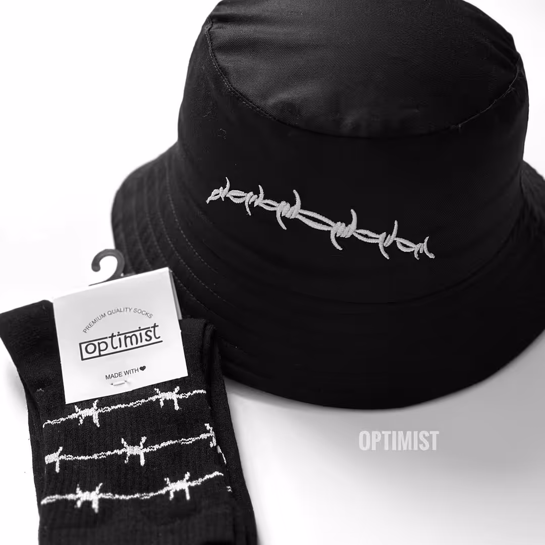 ست کلاه باکت و جوراب ساقدار طرح سیم خاردار فری سایز