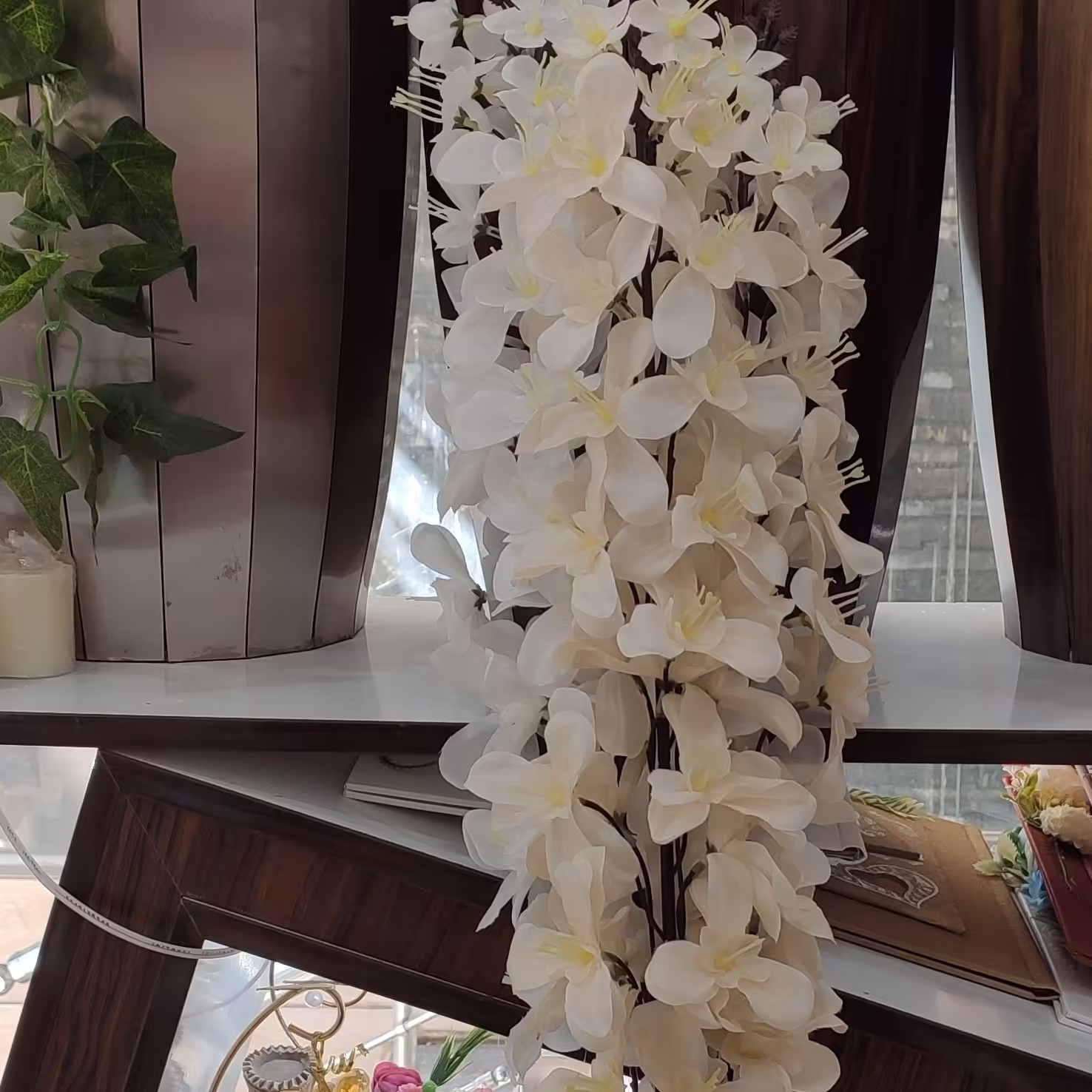 شکوفه ساقه بلند درشت