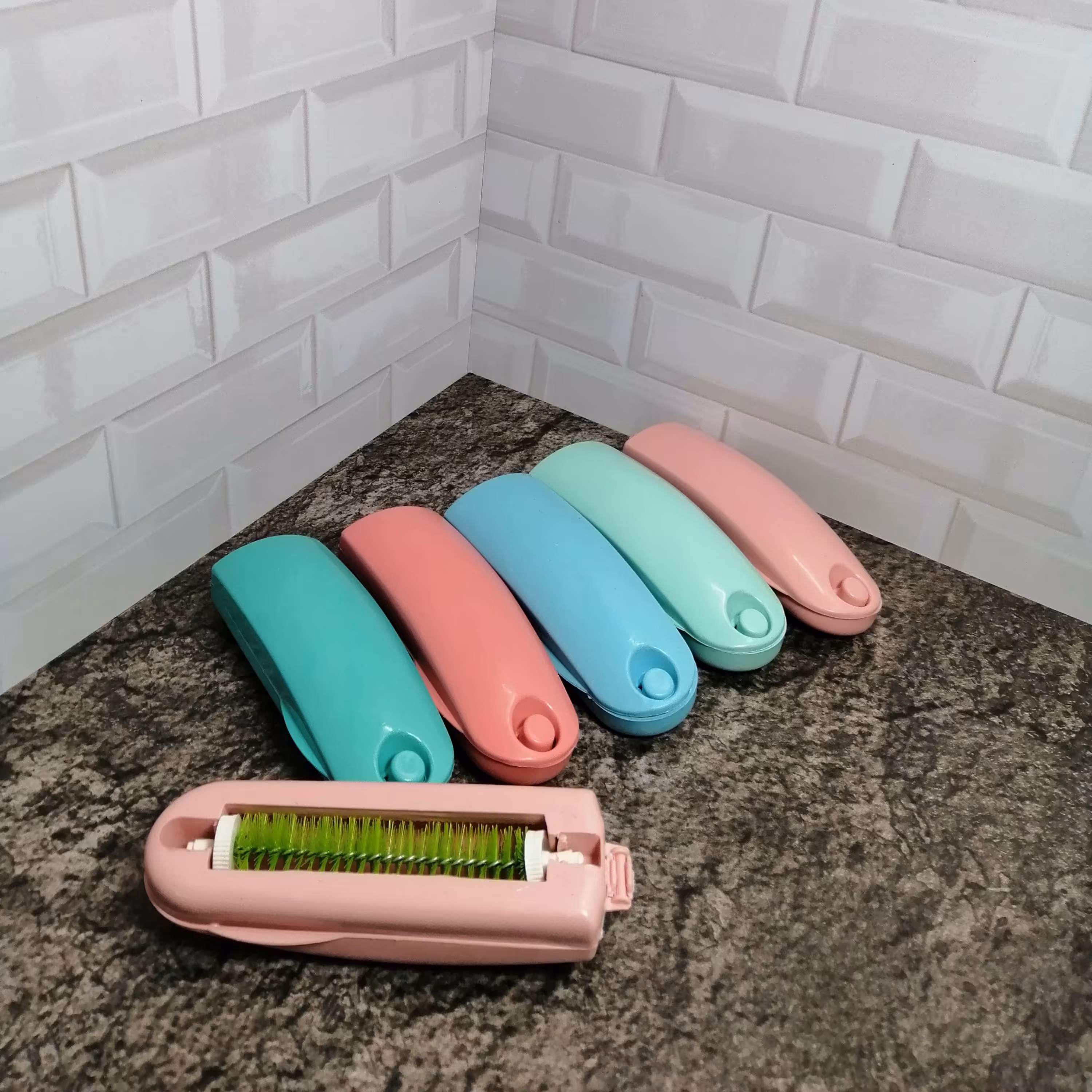 جارودستی  نپتون تک برس نوید جارودستی تک محور تهیه شده از مواد نو برس قابل تعویض 