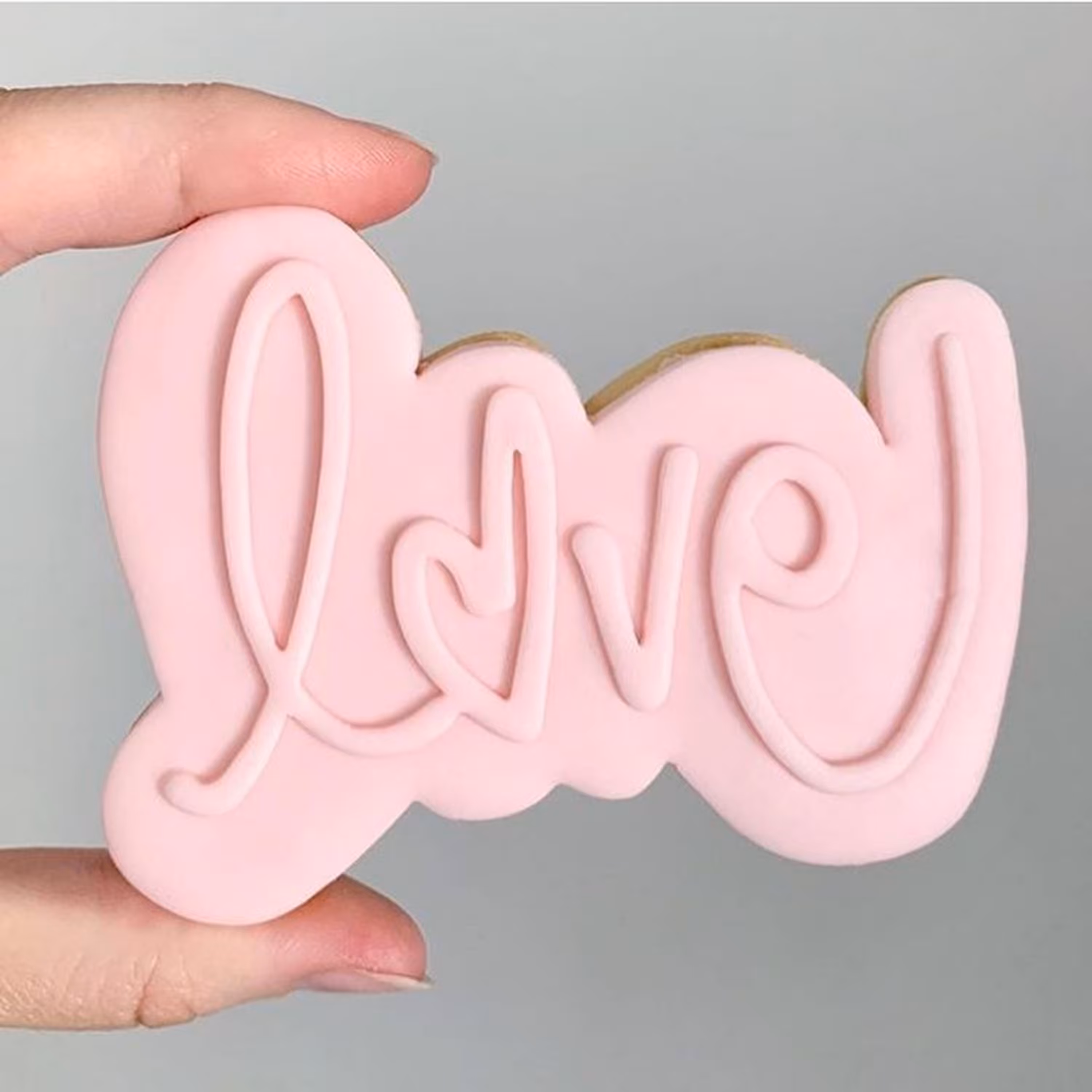 استامپ و کاتر love سایز  7 سانت