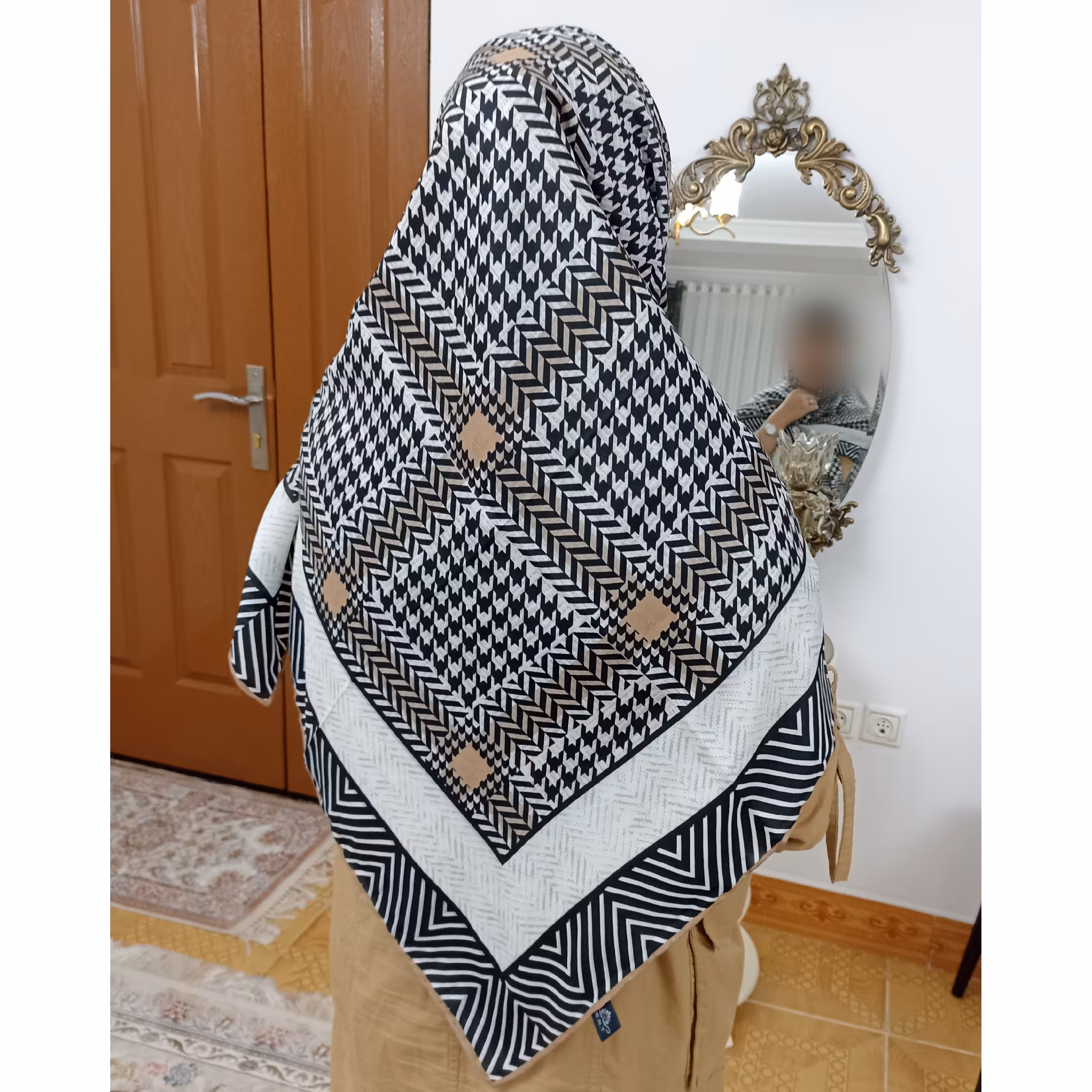 روسری نخی طرحدار خنک بسیار شیک قواره بزرگ