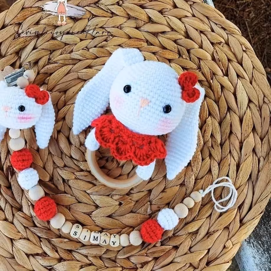 جغجغه بافتنی  خوگوشی دخترانه دلبافت