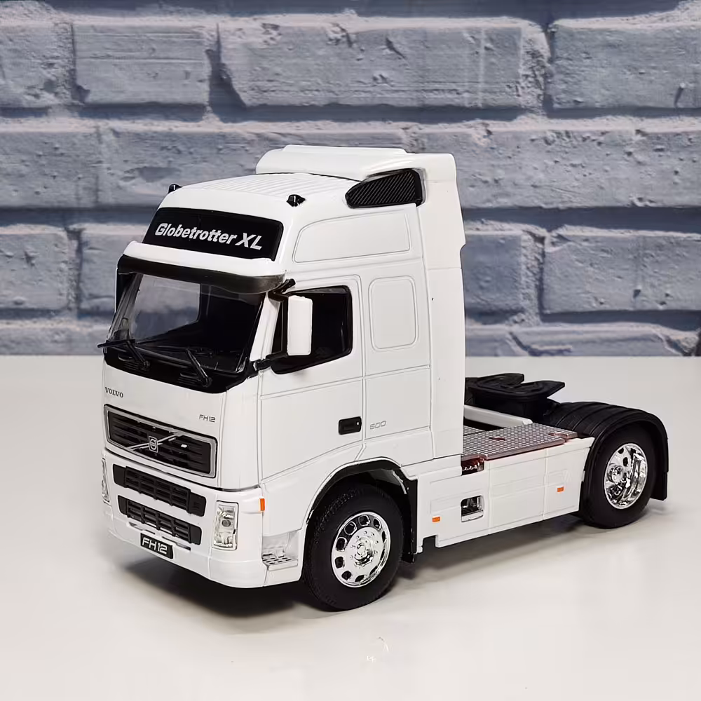 ماکت کشنده کامیون ولوو fh12 تک محور ویلی سفید(VOLVO FH12welly)