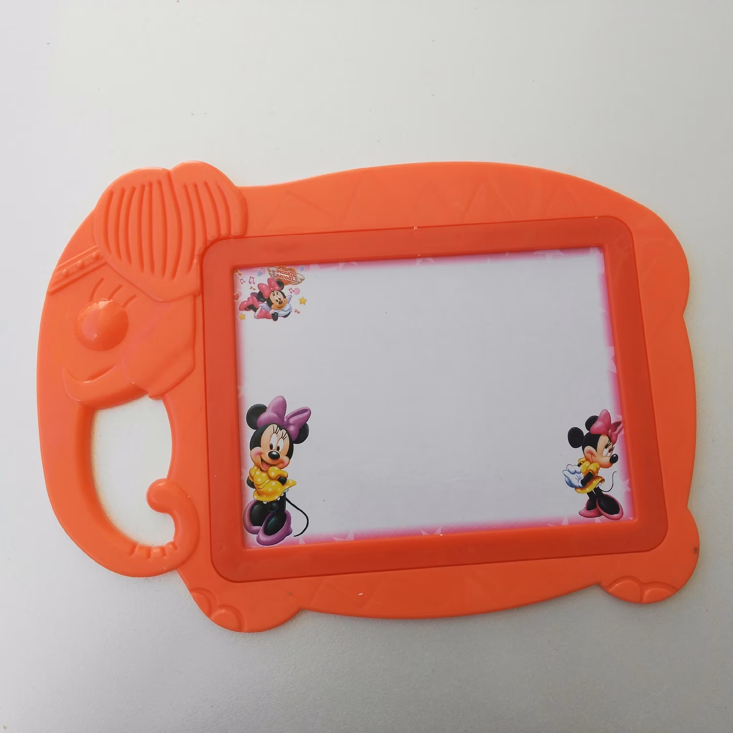 تخته وایت برد فیلی قرمز