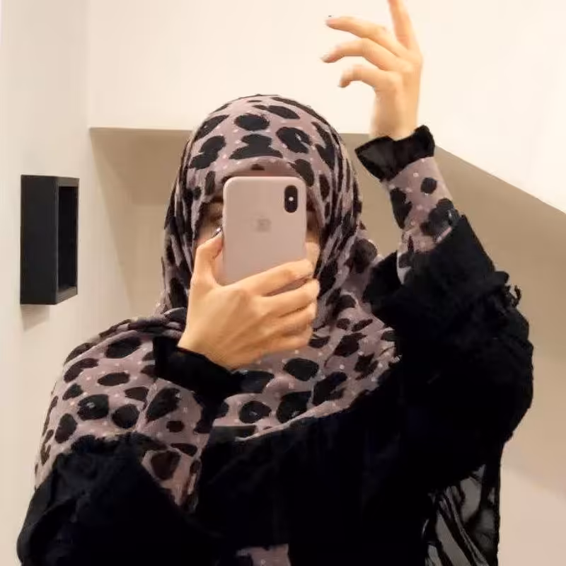 ست روسری ساق دست 
دور چین طرحدار