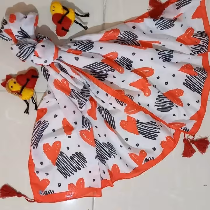 شال ولنتاینی ،قرمز مشکی سفید با قلب درشت