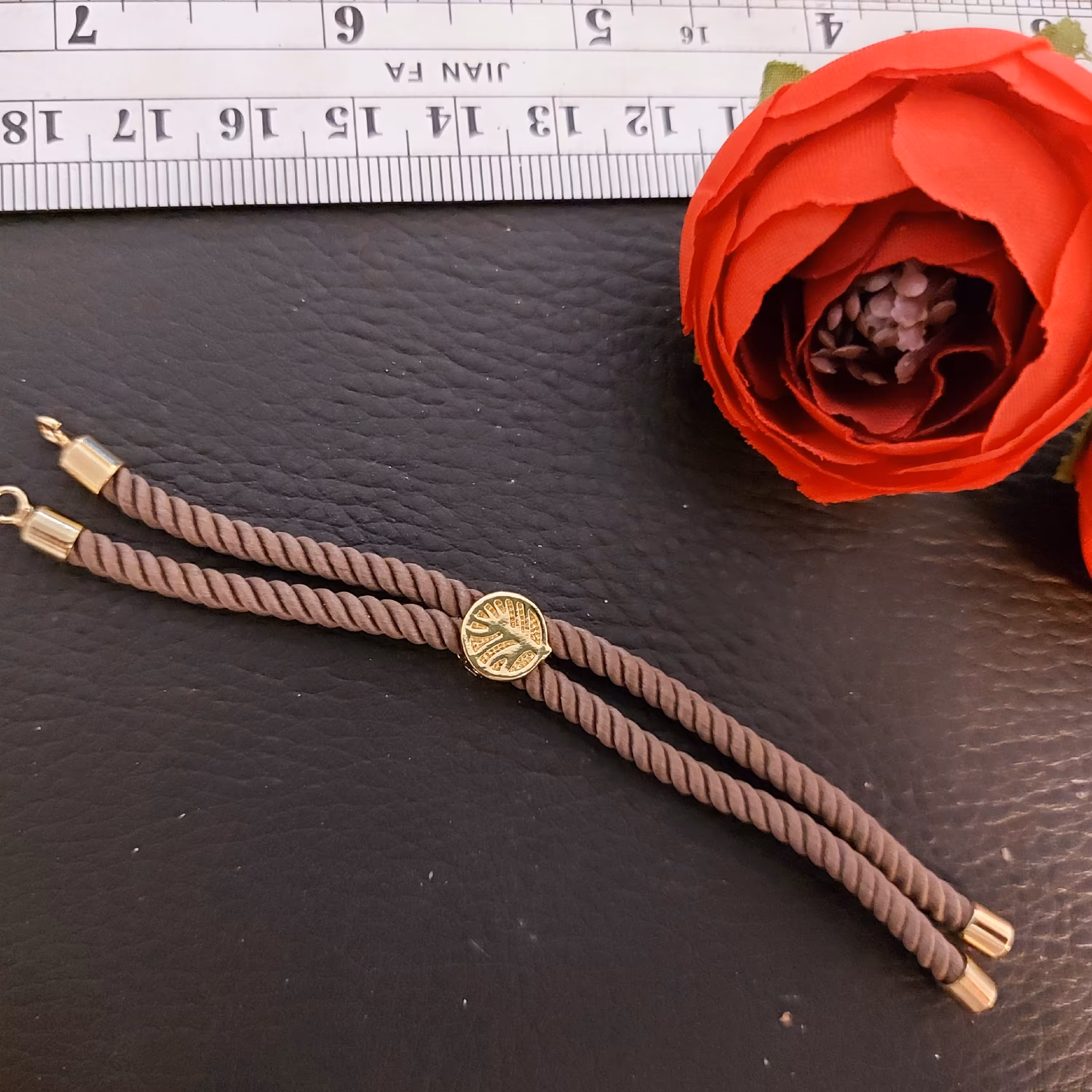 دستبند کنفی طوسی آسانسوری ده سانتی 