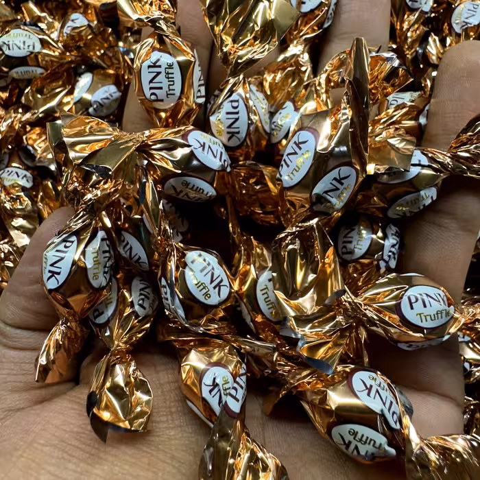 شکلات ترافل پینک pink خارجی خوشمزه و با کیفیت 500 گرمی آجیل و خشکبار مهران 