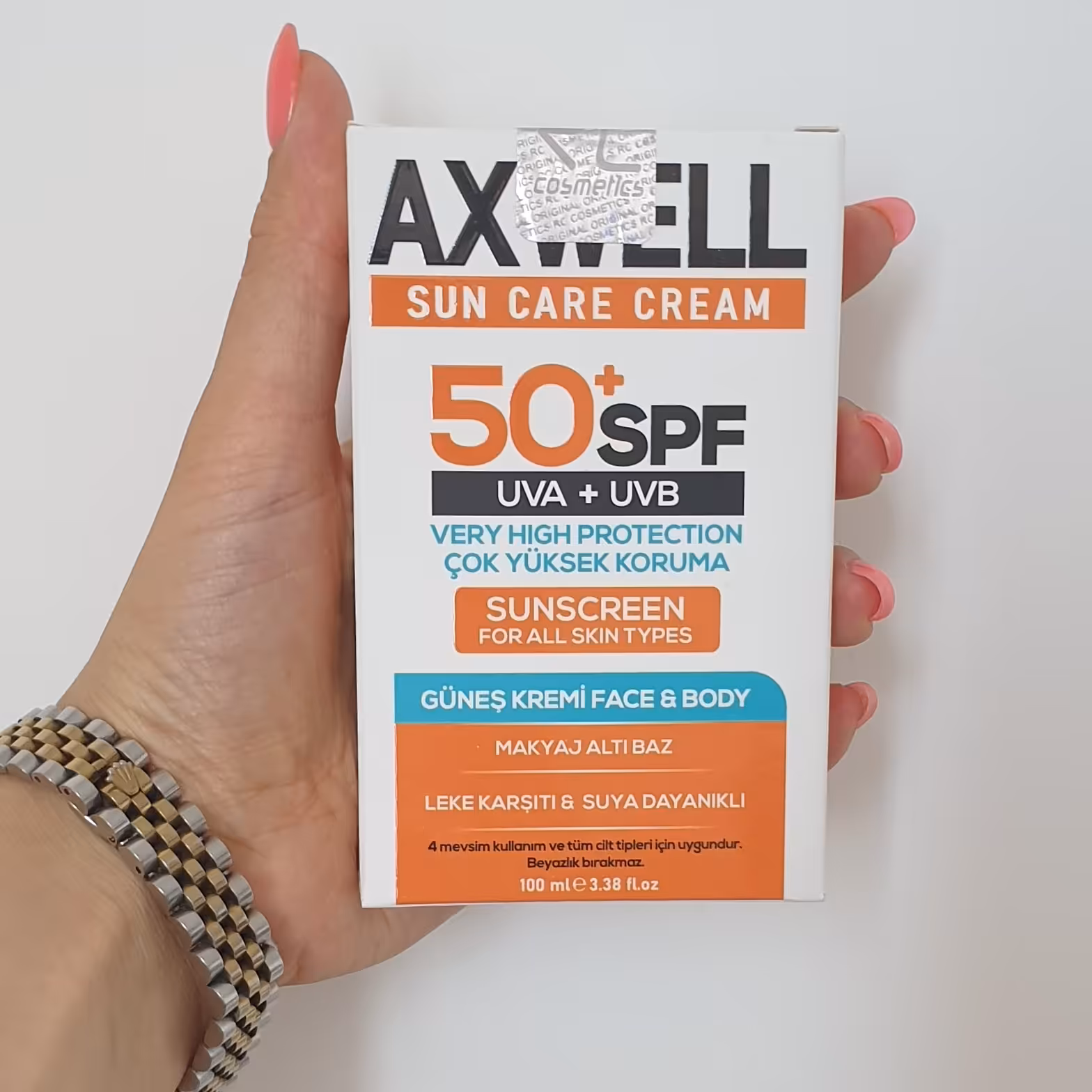 ضدآفتاب آکسول بی رنگ ضد لک spf 50  حجم 100 میل ساخت ترکیه ضدآفتاب اصل ضدآفتاب خوب ضدآفتاب اورجینال