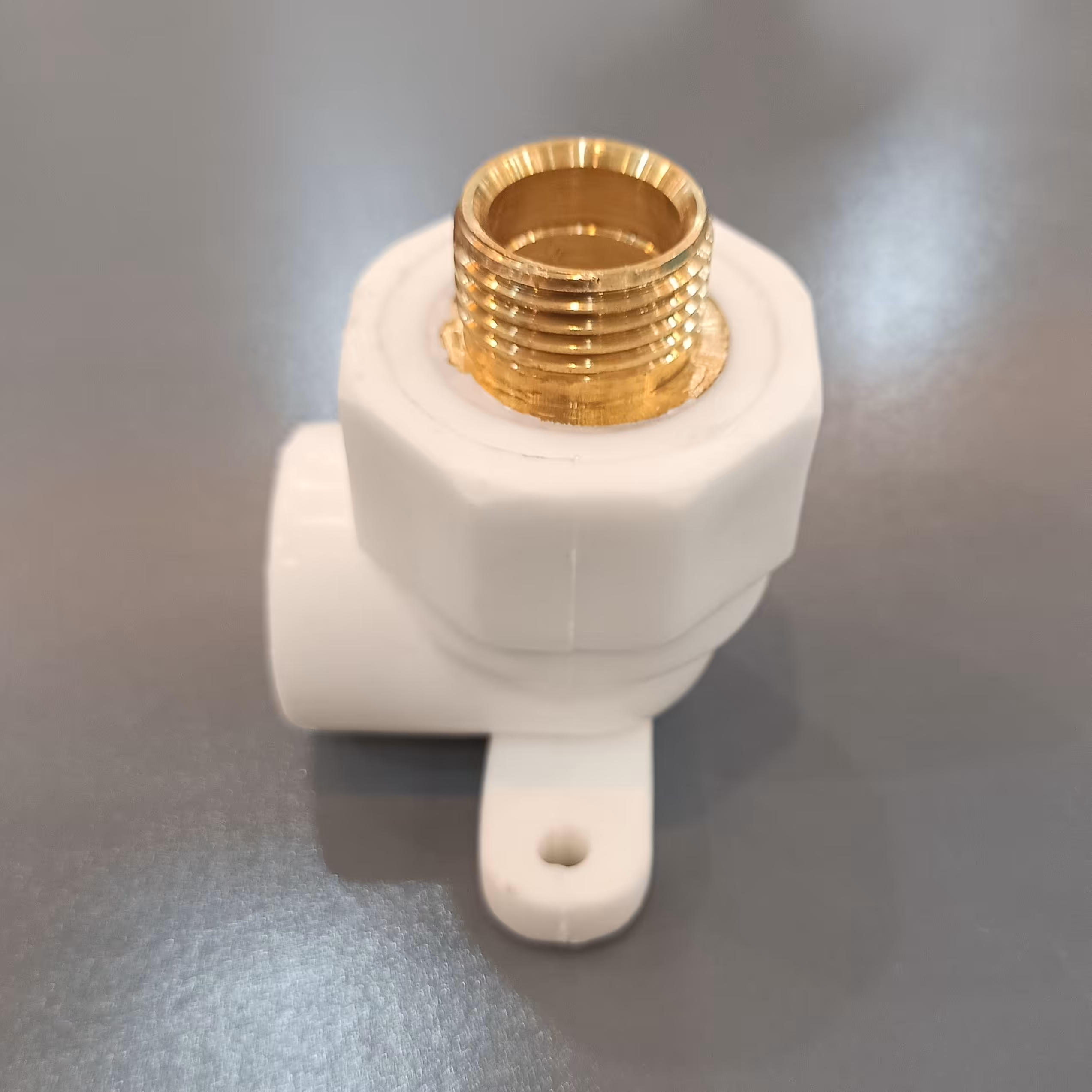 زانو یکسر  مغزی 20 رزوه 20 بستدار استاندارد 